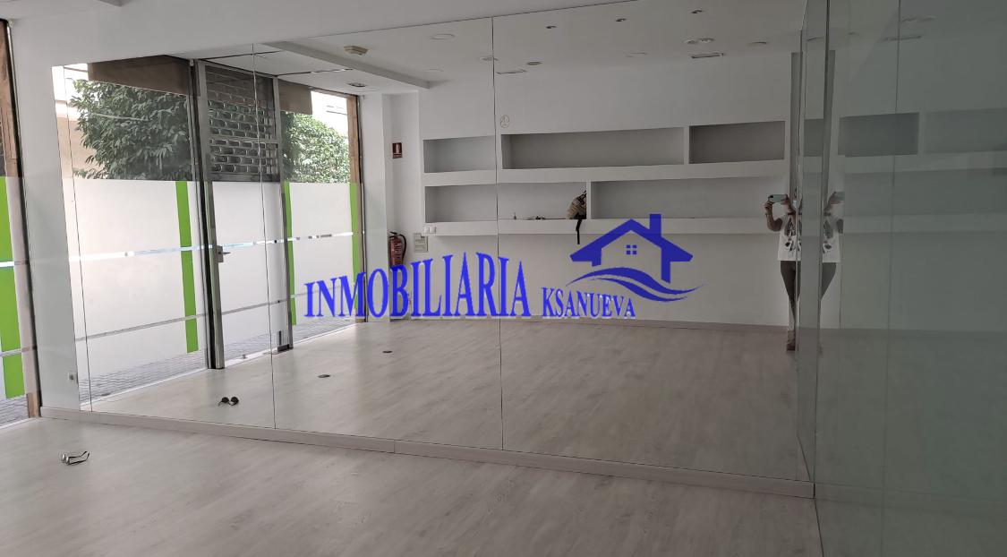 For rent of commercial in Córdoba