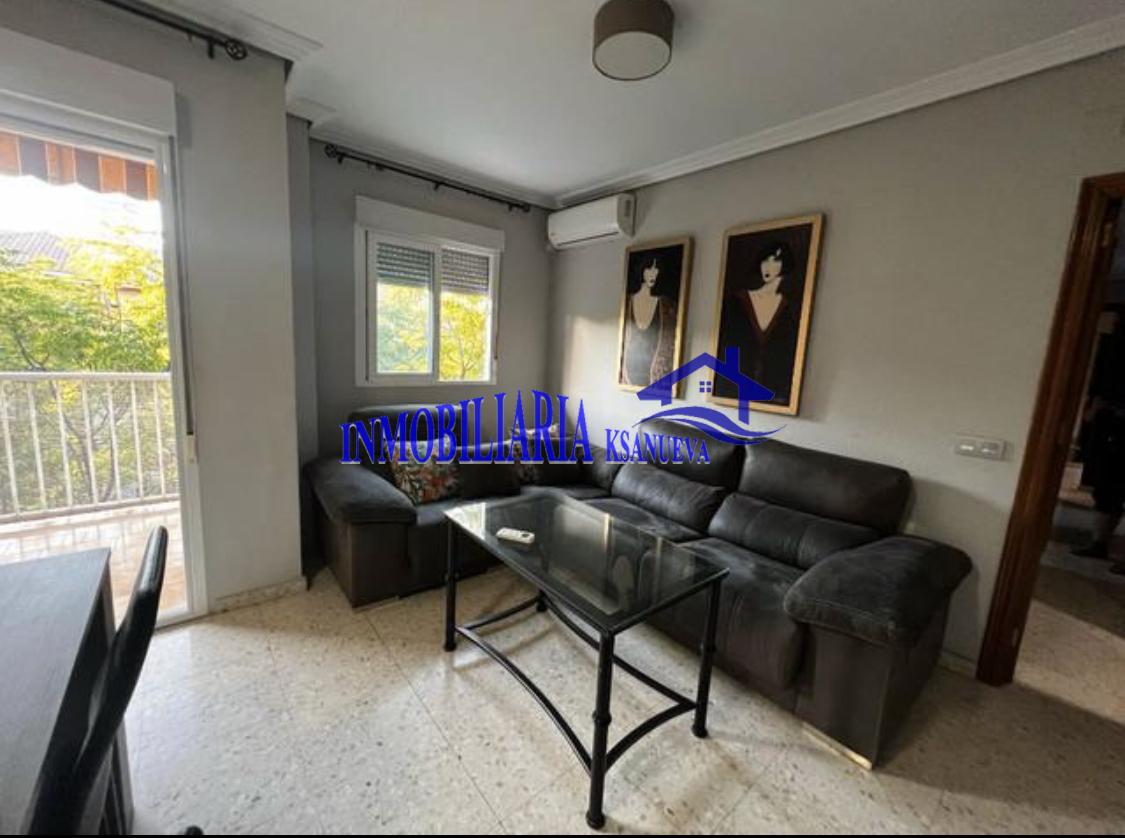 For sale of flat in Córdoba