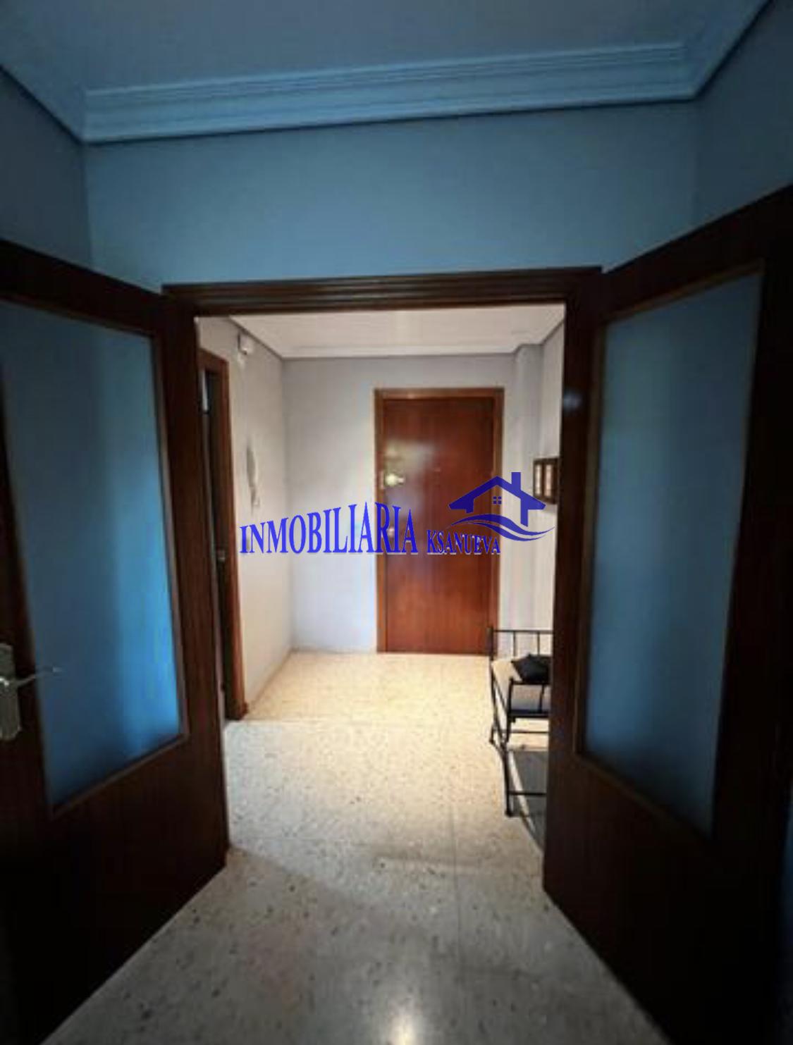 For sale of flat in Córdoba