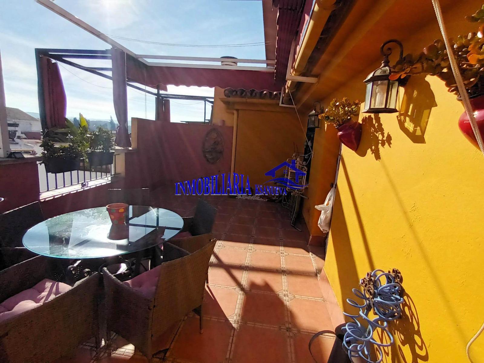 For sale of house in Córdoba