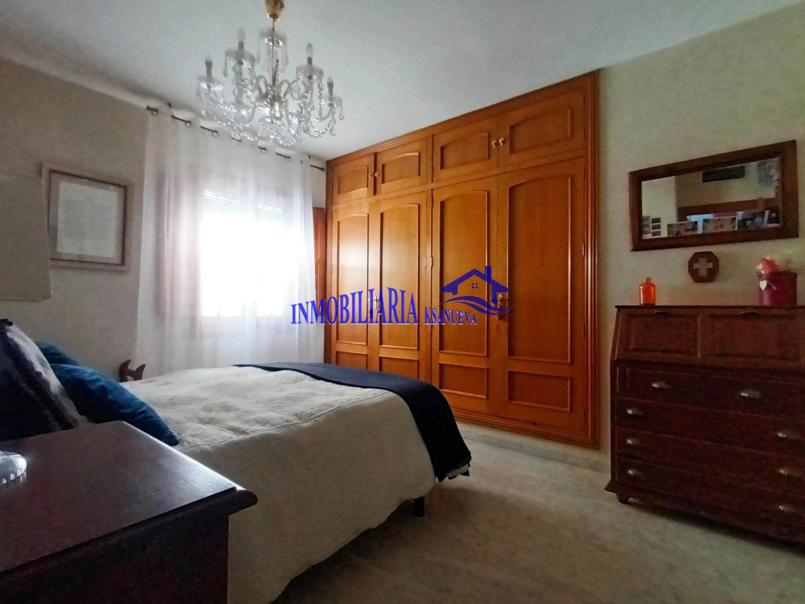 For sale of house in Córdoba