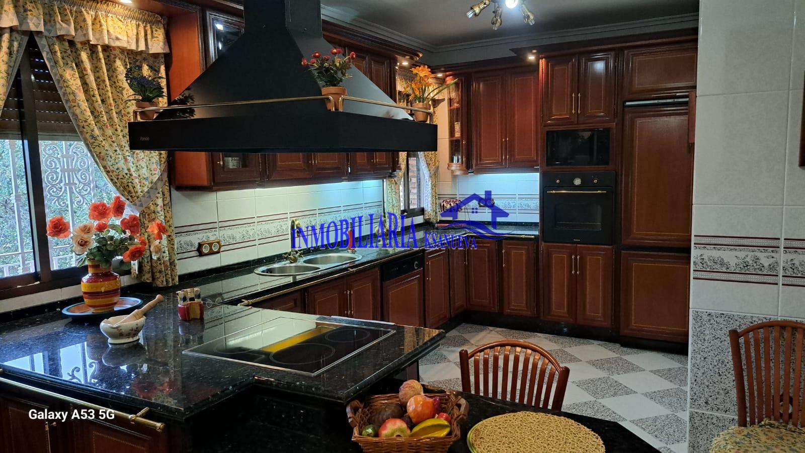 For sale of chalet in Córdoba