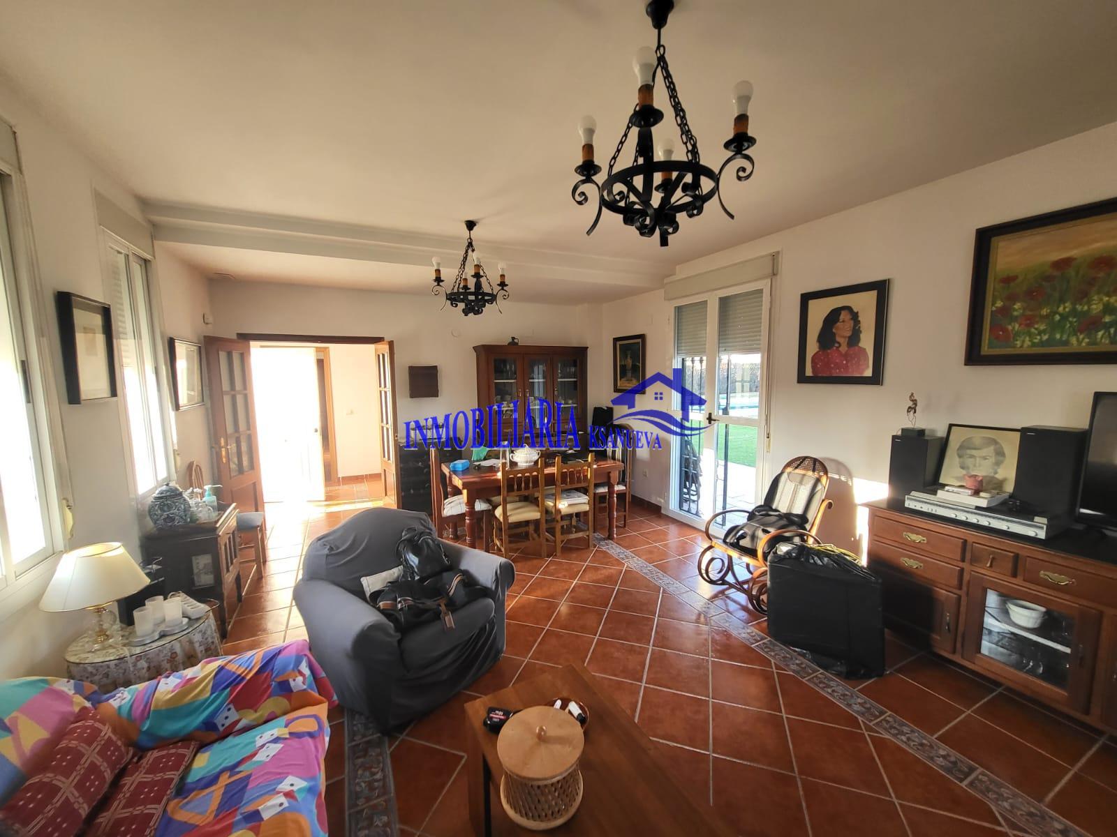 For sale of chalet in Córdoba