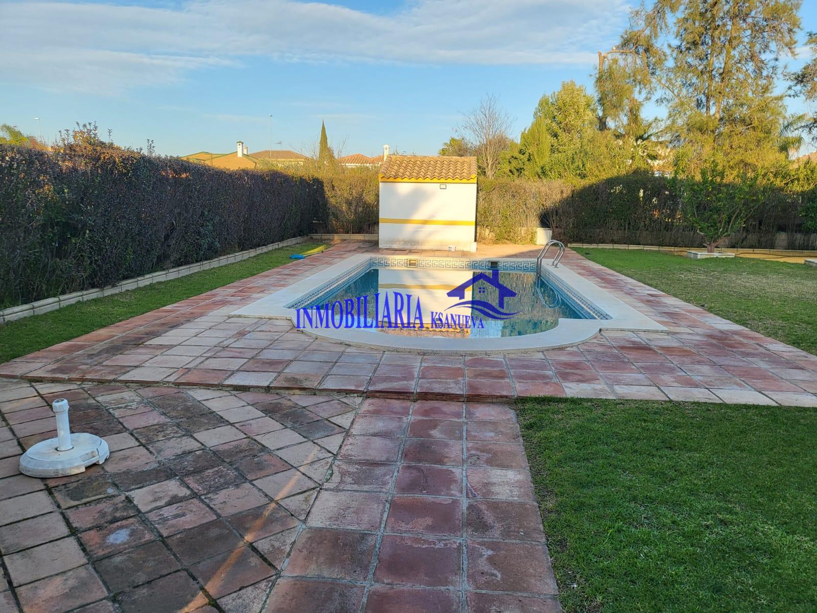 For sale of chalet in Córdoba