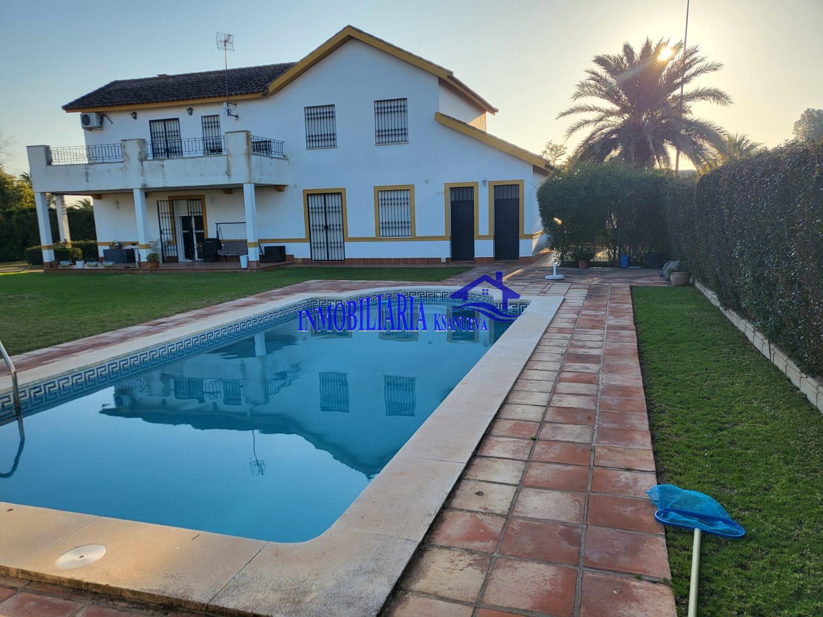 For sale of chalet in Córdoba