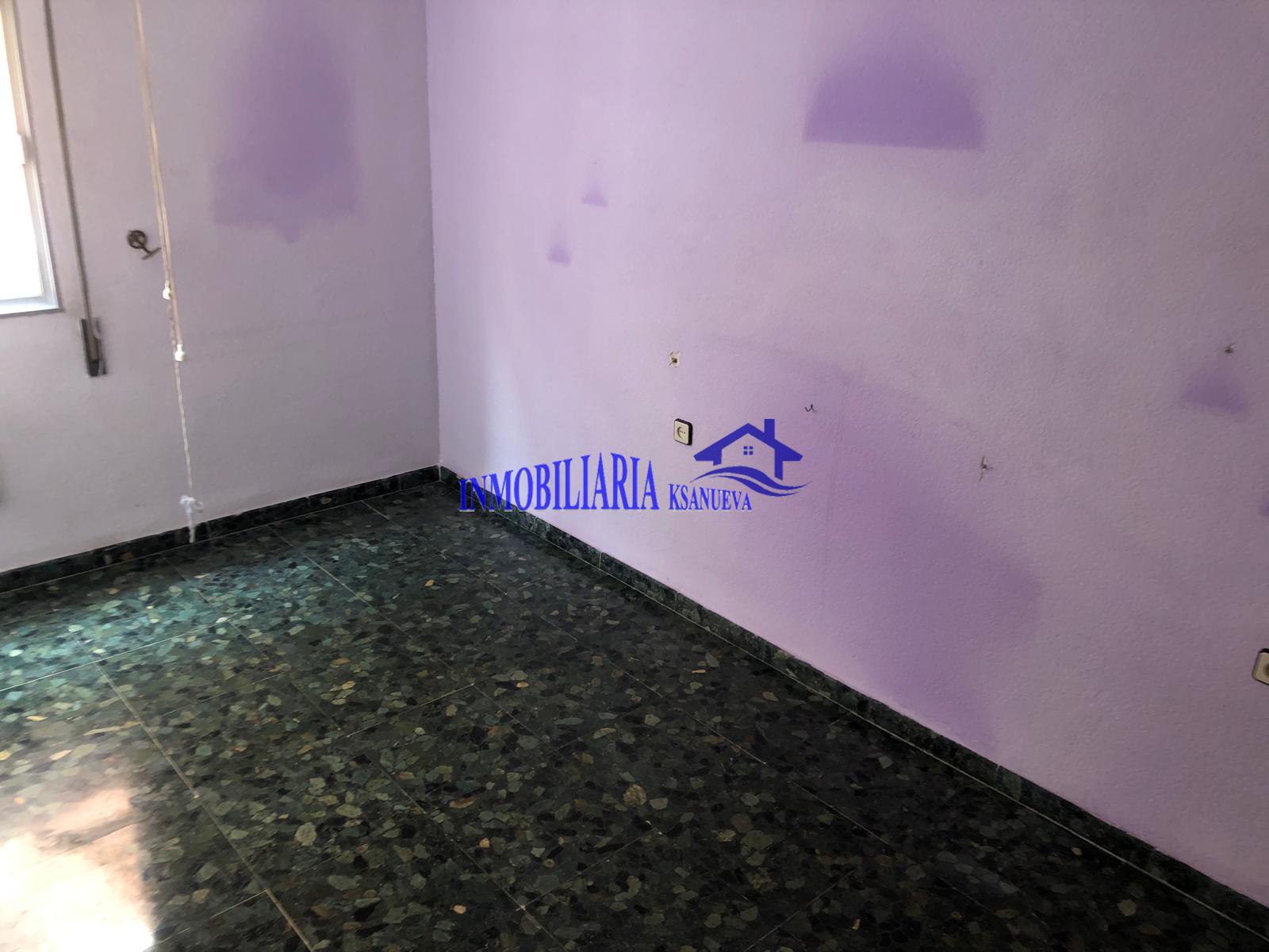 For sale of flat in Córdoba
