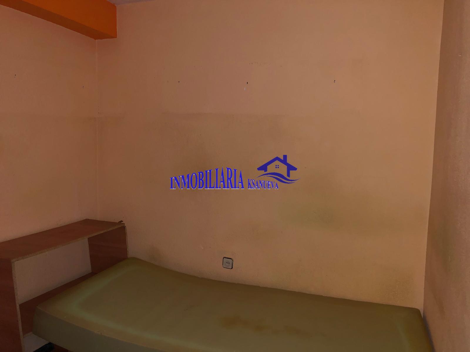 For sale of flat in Córdoba