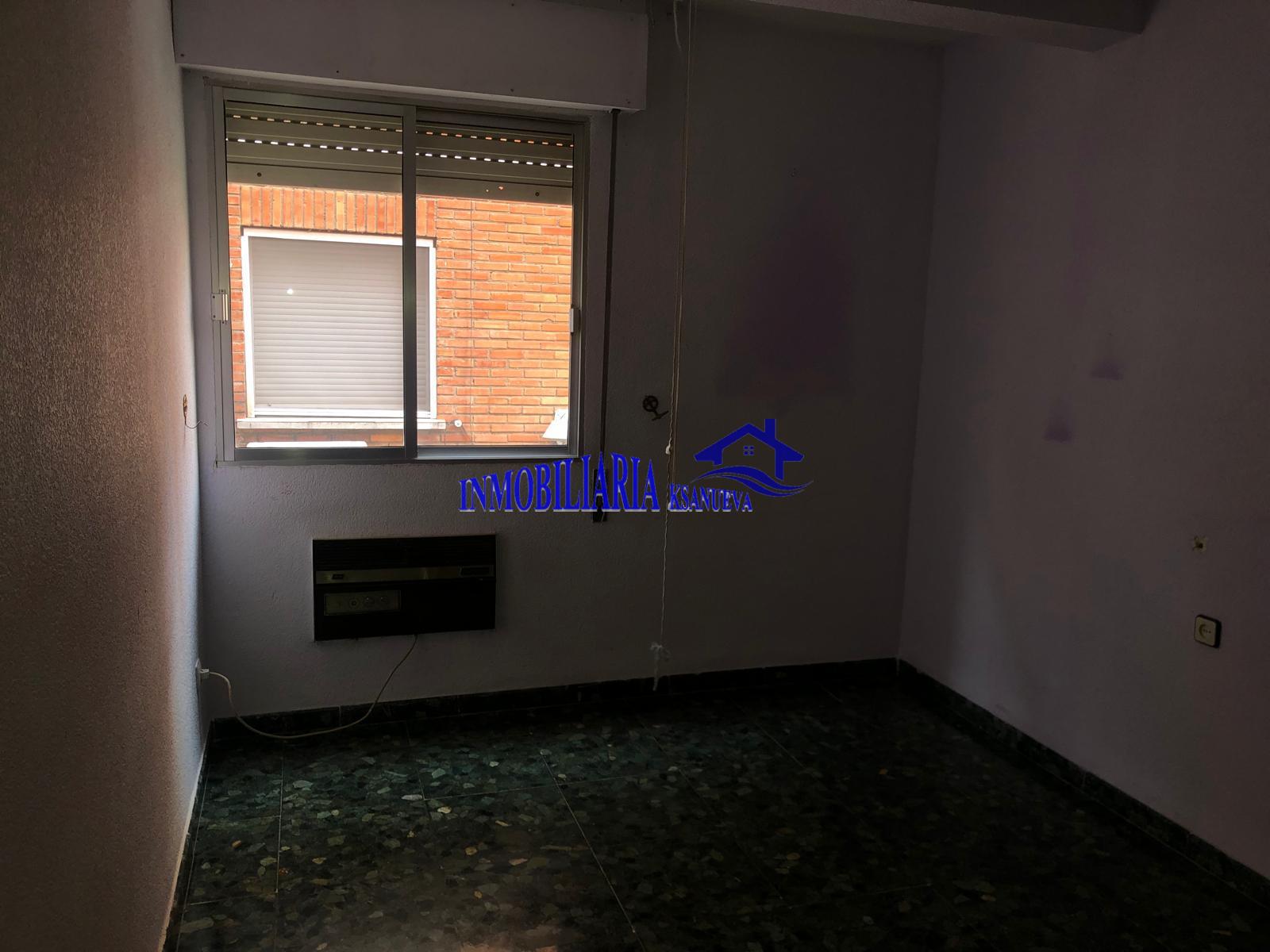 For sale of flat in Córdoba