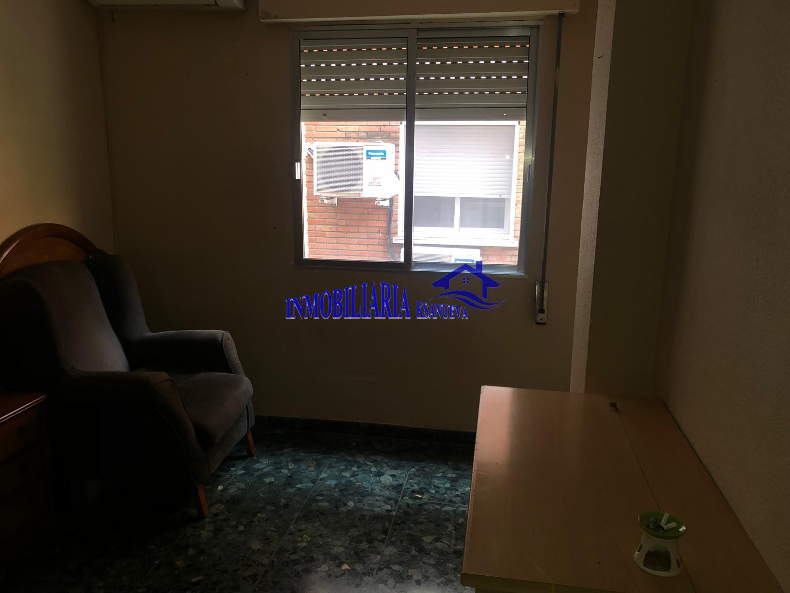 For sale of flat in Córdoba