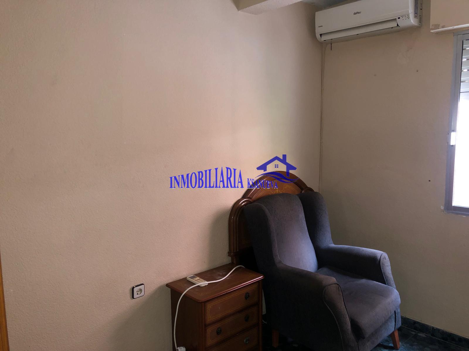 For sale of flat in Córdoba