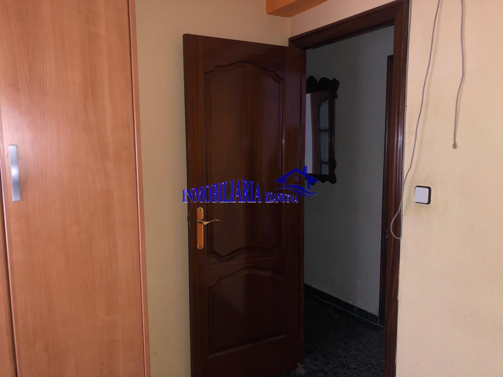 For sale of flat in Córdoba