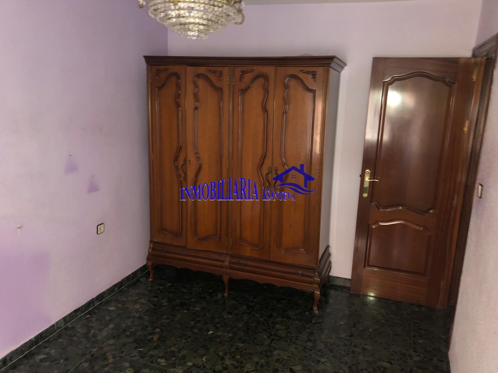For sale of flat in Córdoba