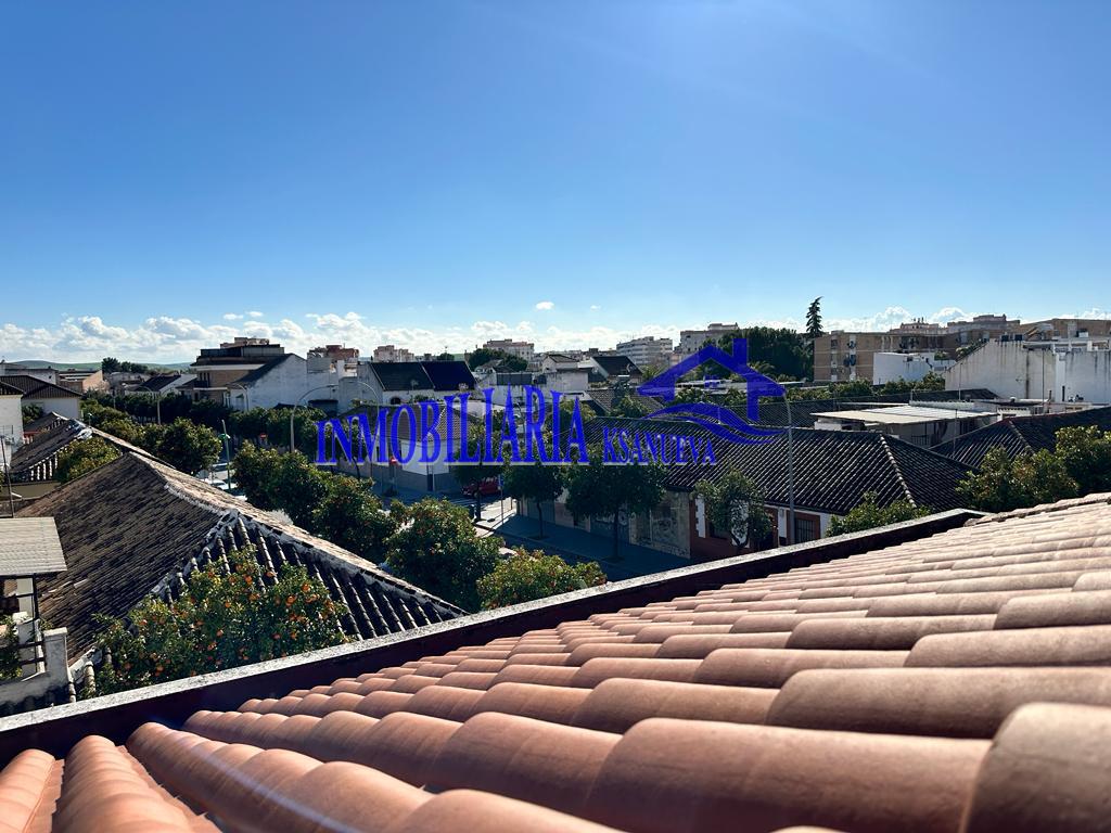 For sale of house in Córdoba