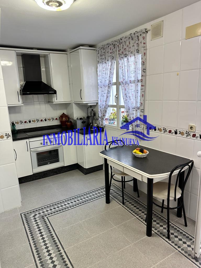 For sale of house in Córdoba