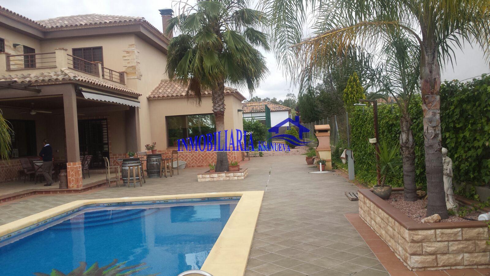 For sale of chalet in Córdoba
