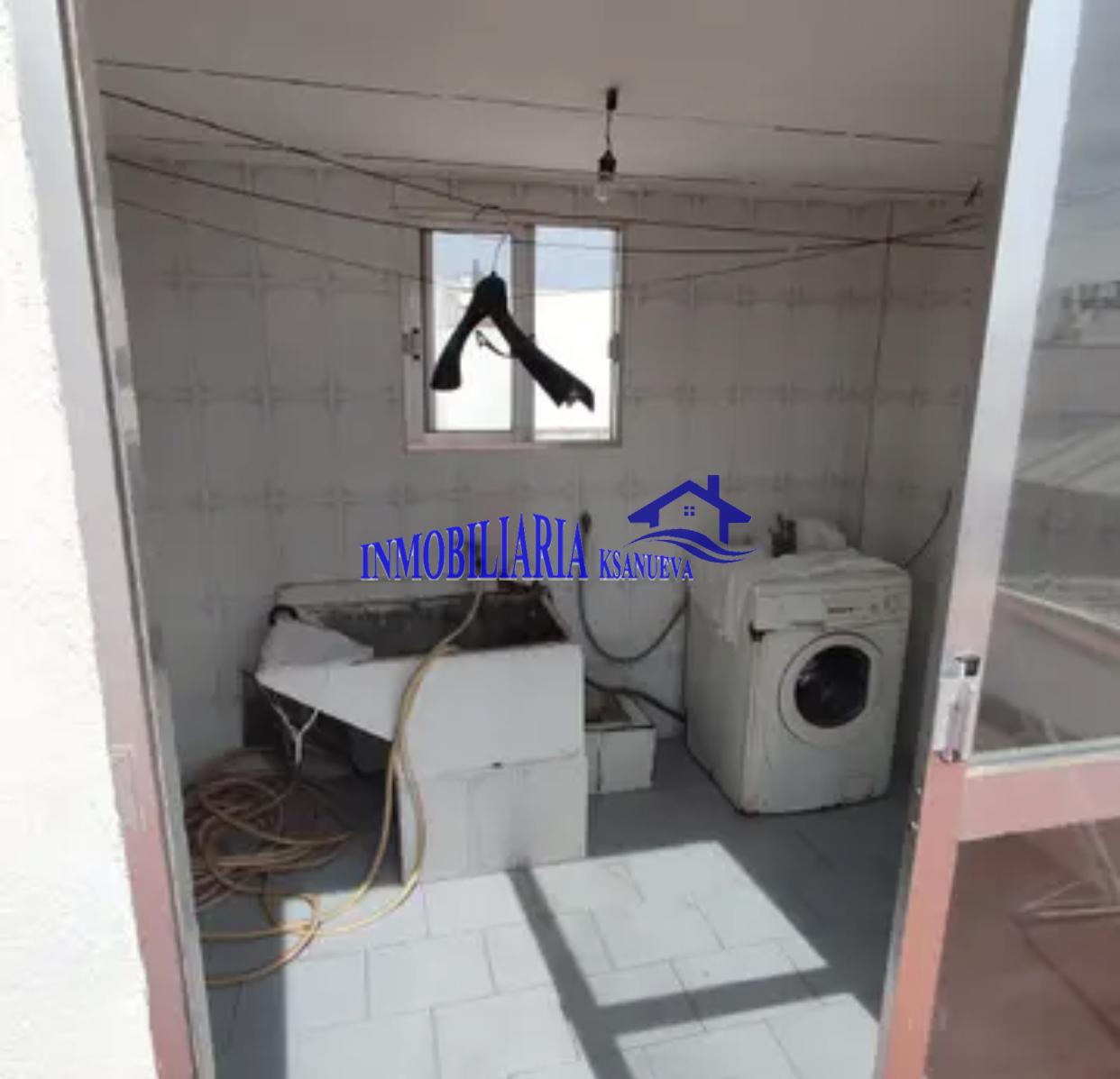 For sale of apartment in Córdoba
