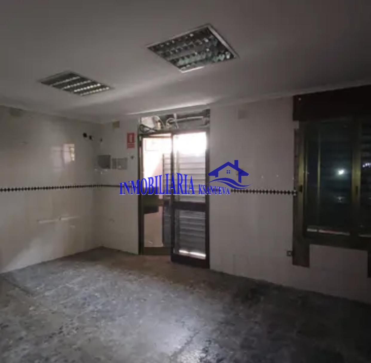 For sale of apartment in Córdoba