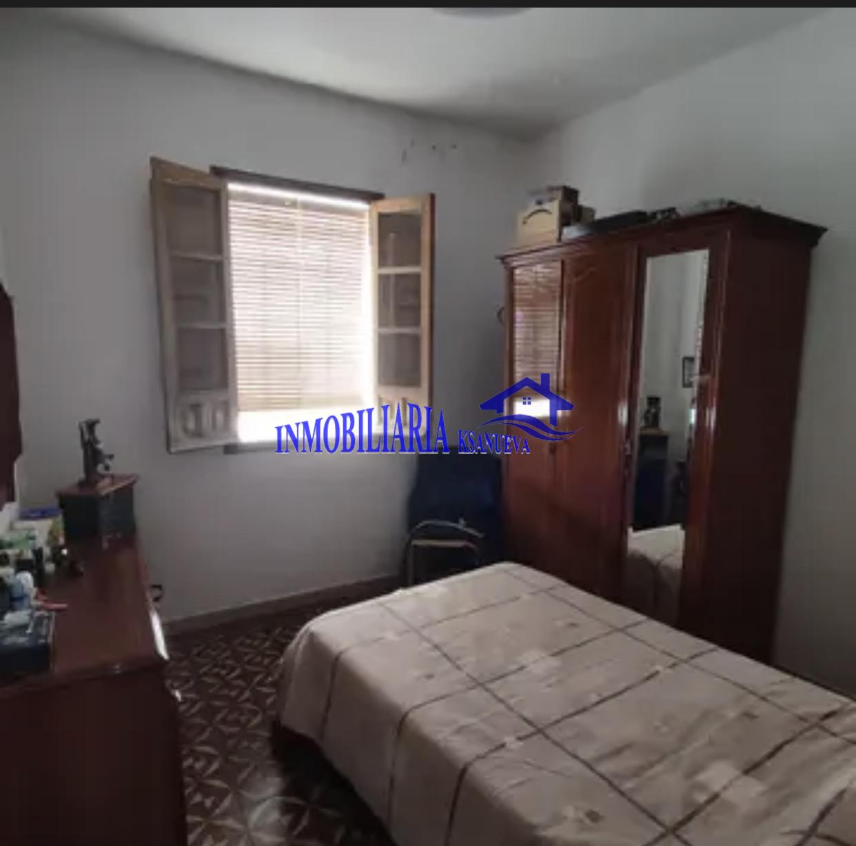 For sale of apartment in Córdoba