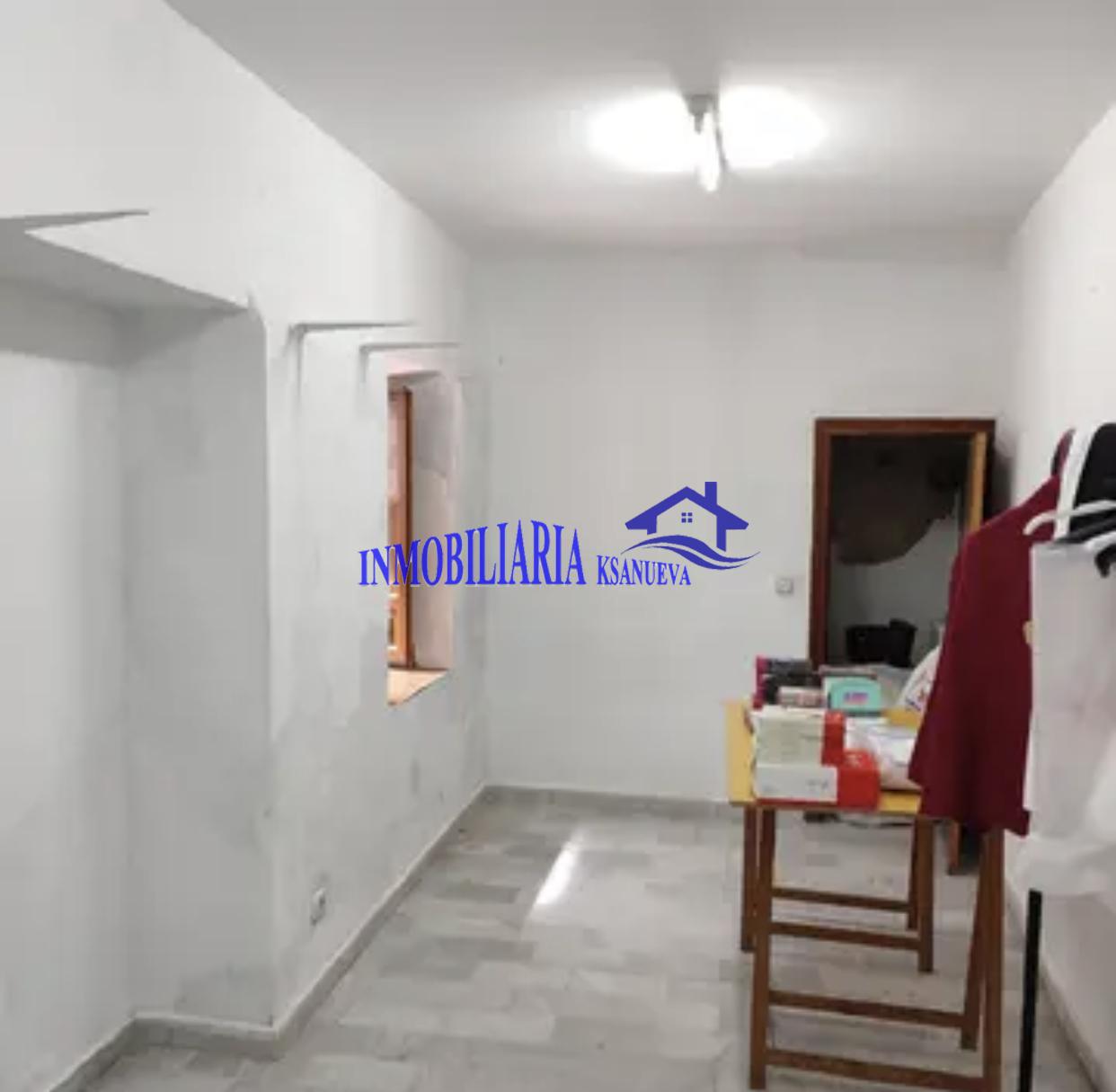 For sale of apartment in Córdoba