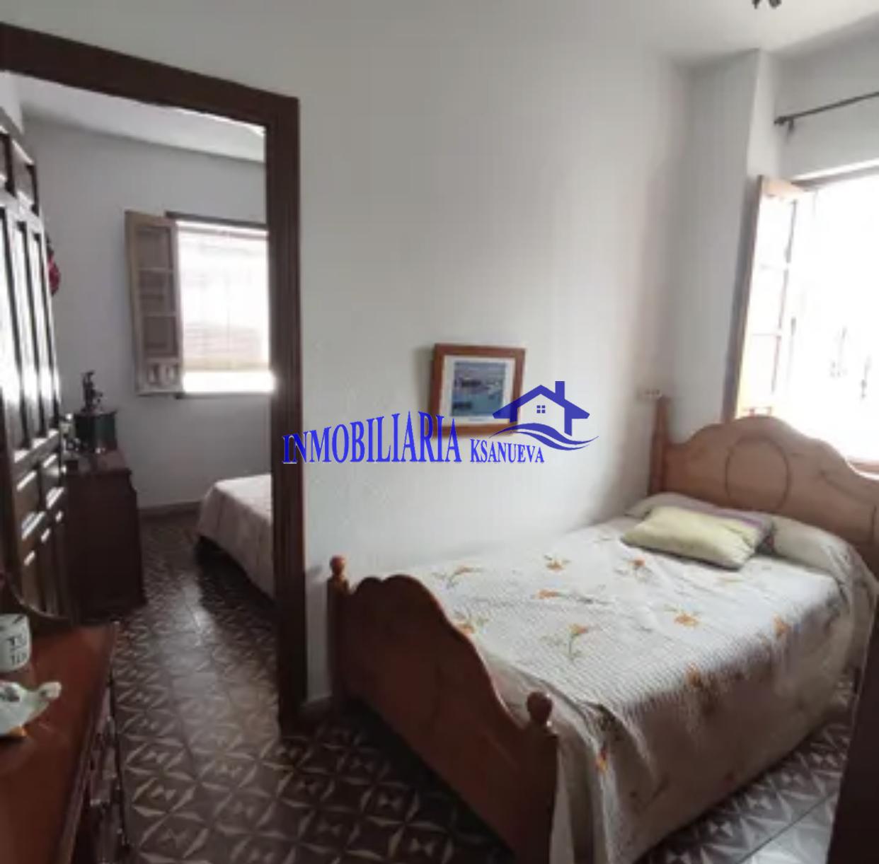 For sale of apartment in Córdoba