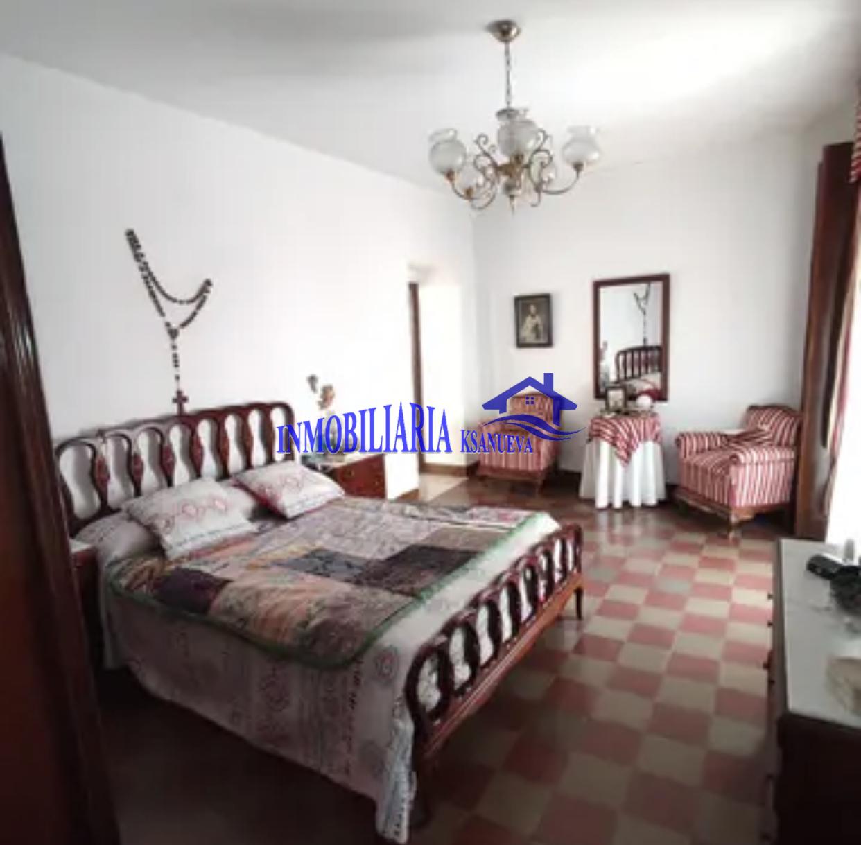 For sale of apartment in Córdoba