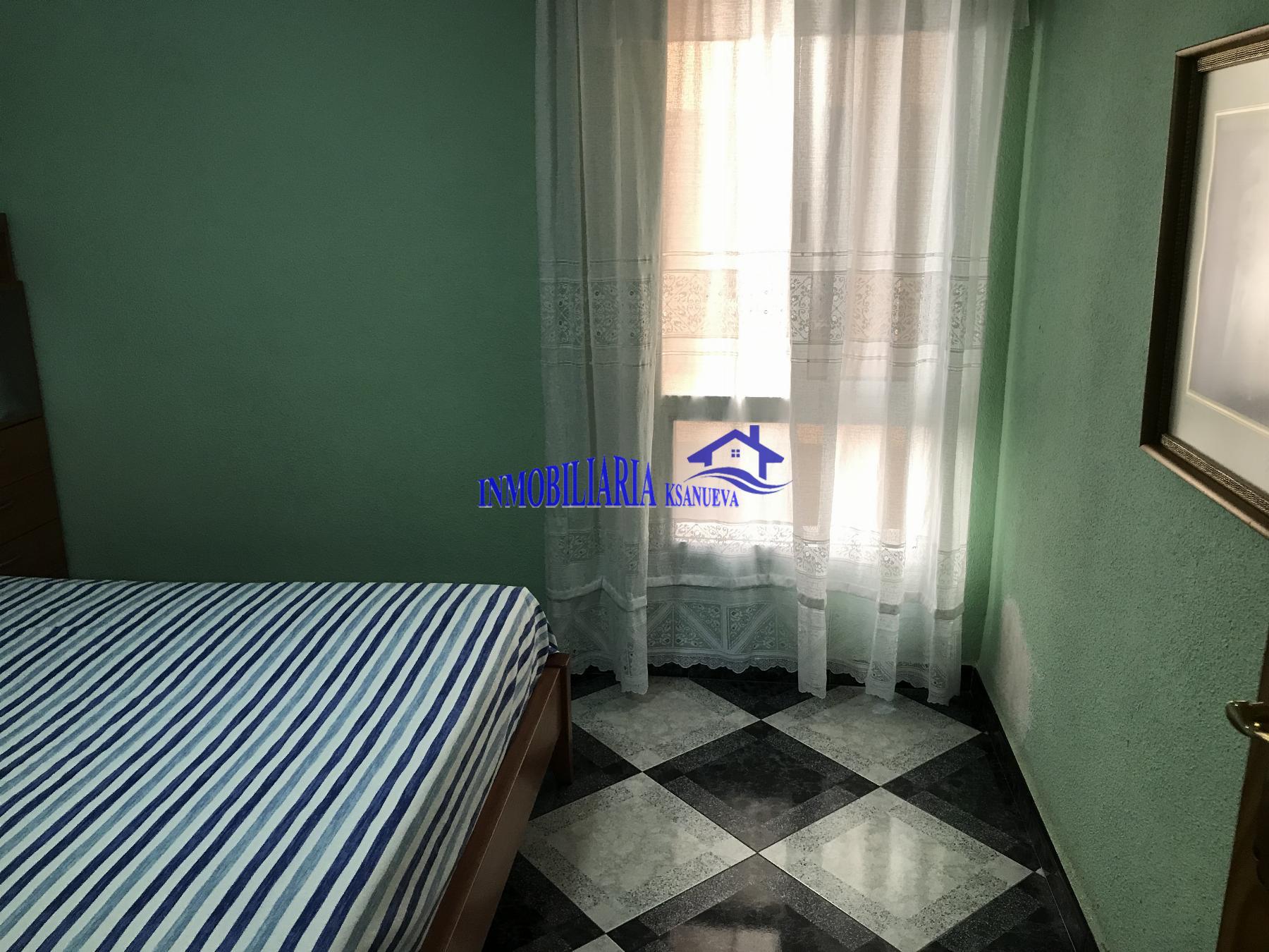 For sale of flat in Córdoba