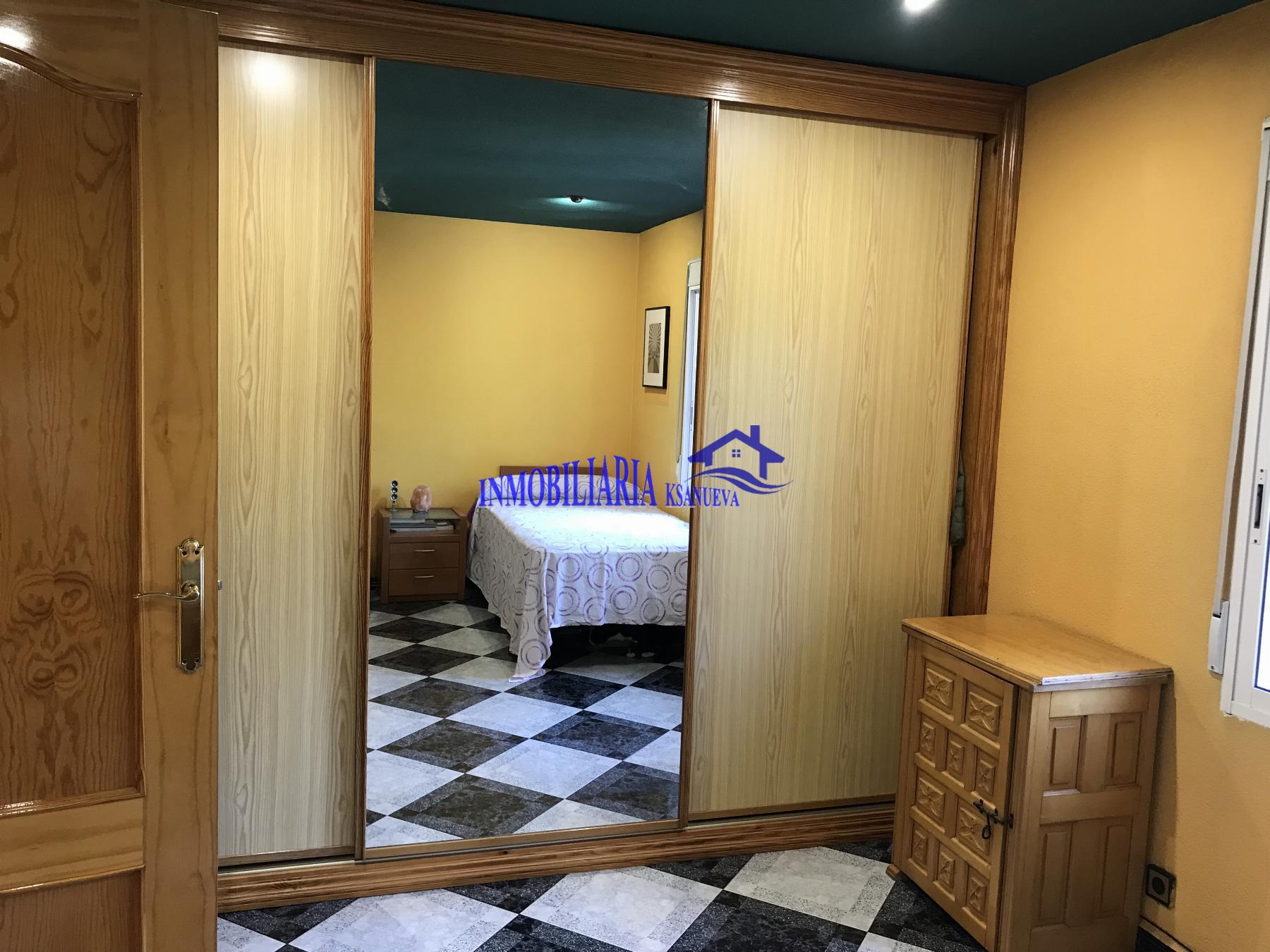 For sale of flat in Córdoba