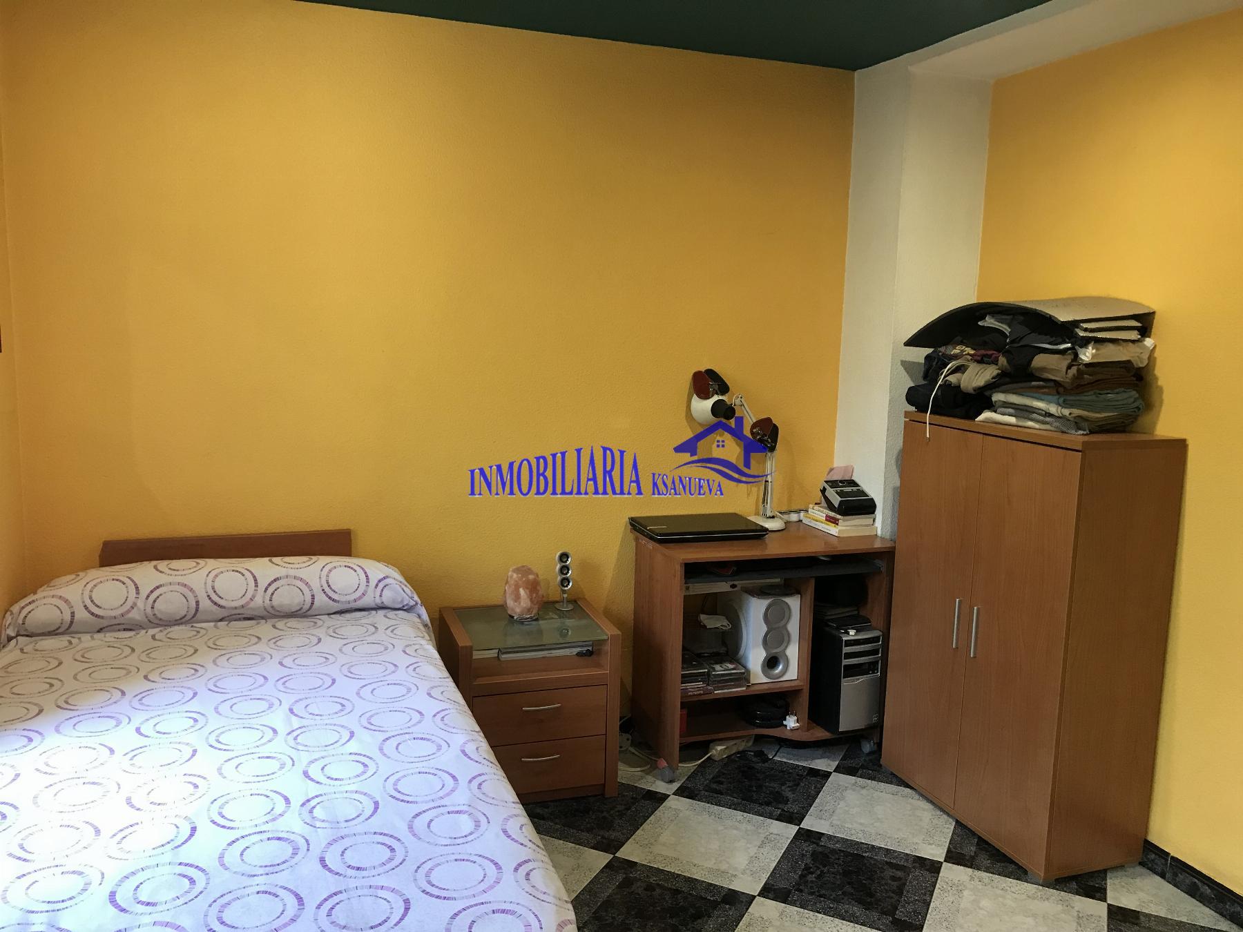 For sale of flat in Córdoba