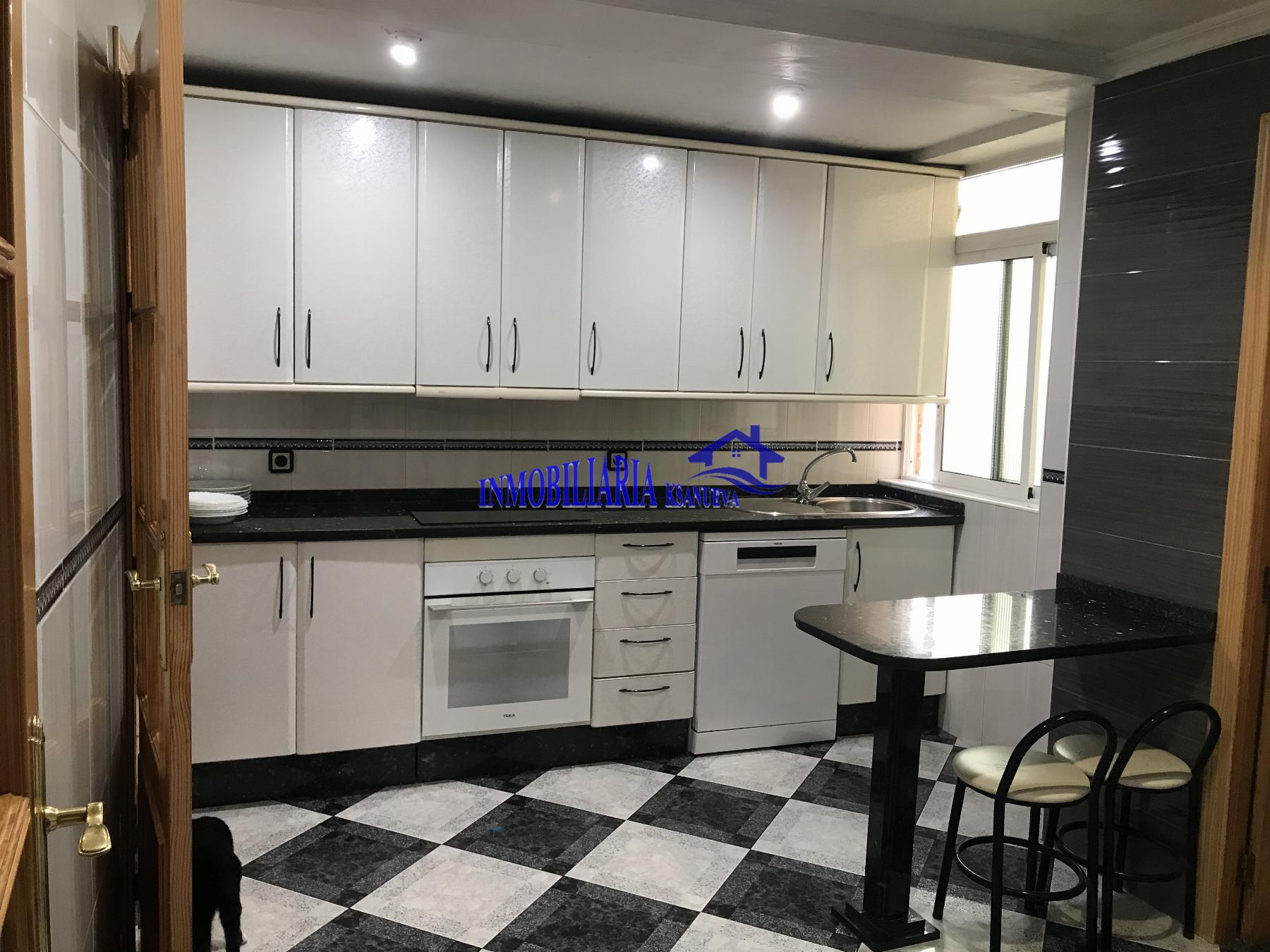 For sale of flat in Córdoba