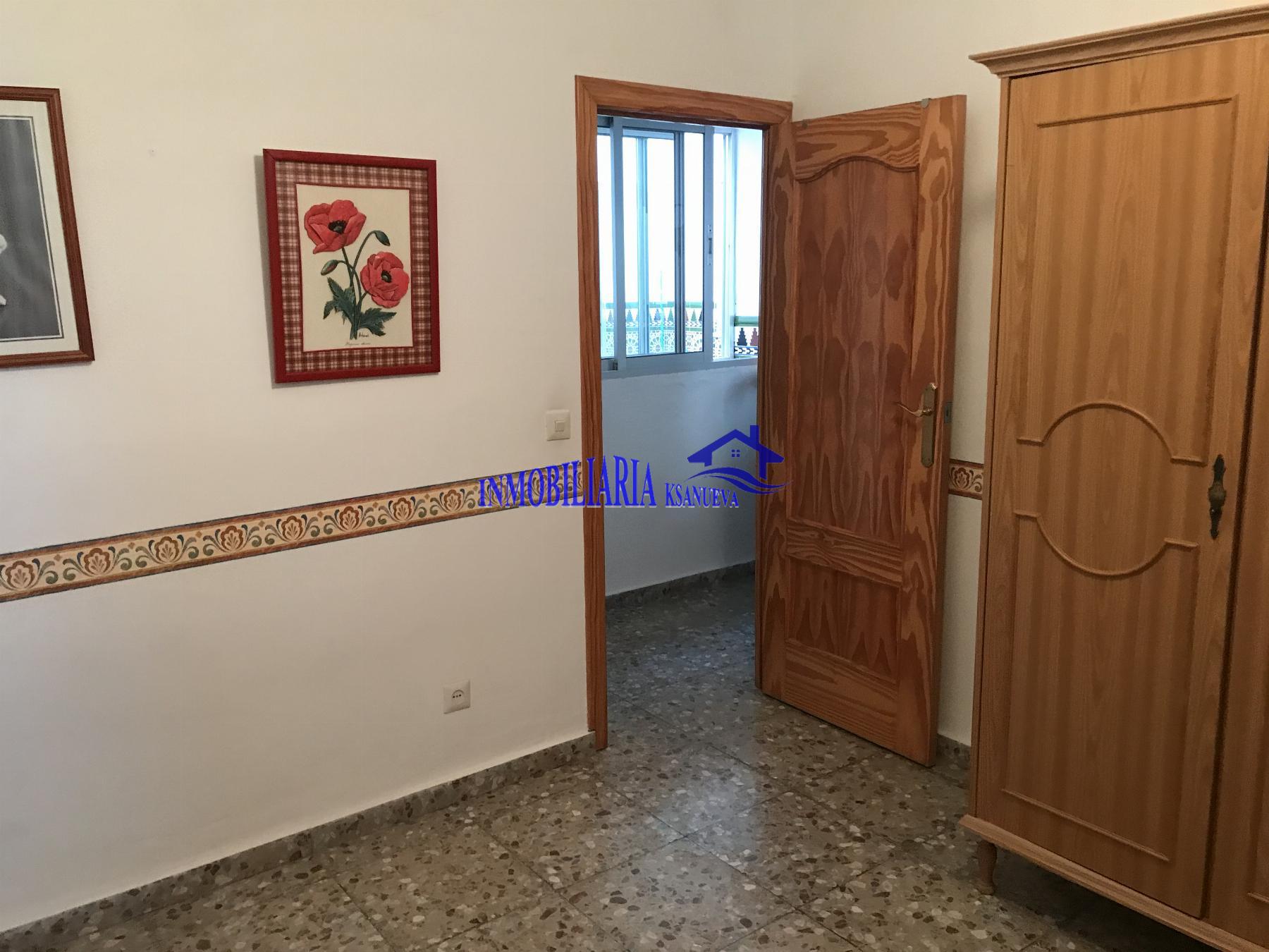 For sale of flat in Córdoba