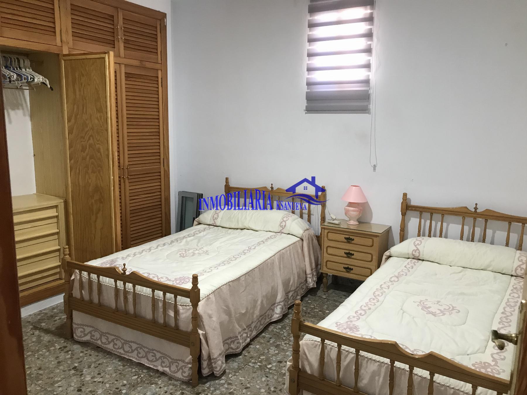 For sale of flat in Córdoba