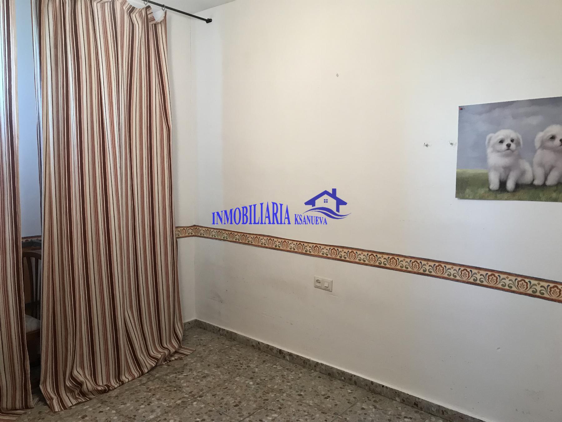 For sale of flat in Córdoba