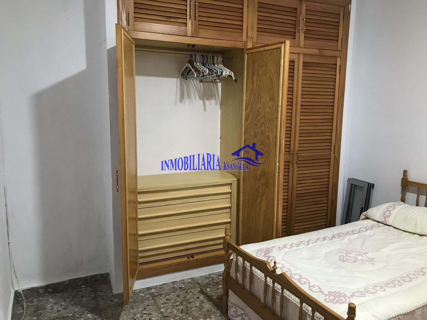 For sale of flat in Córdoba