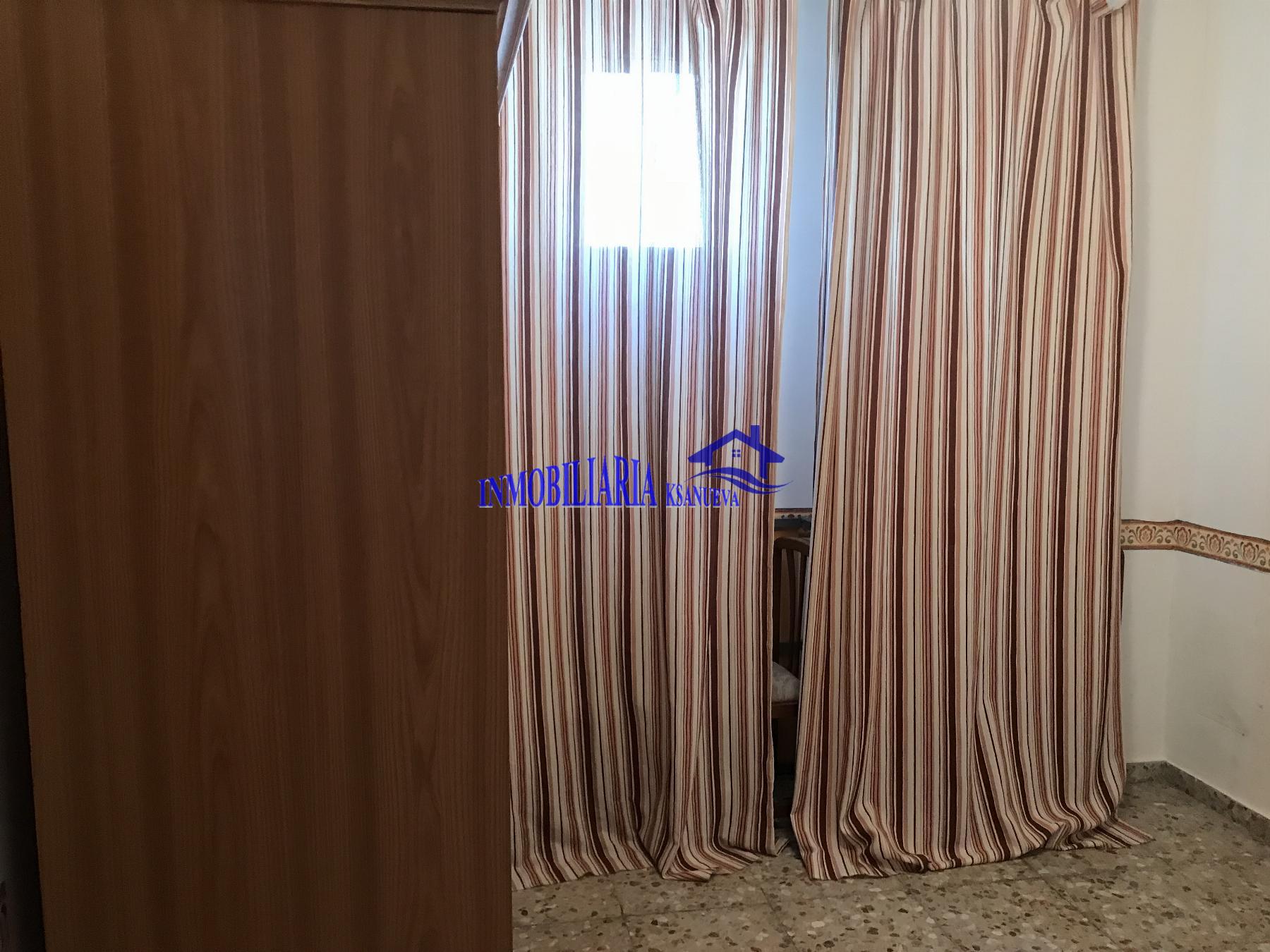 For sale of flat in Córdoba