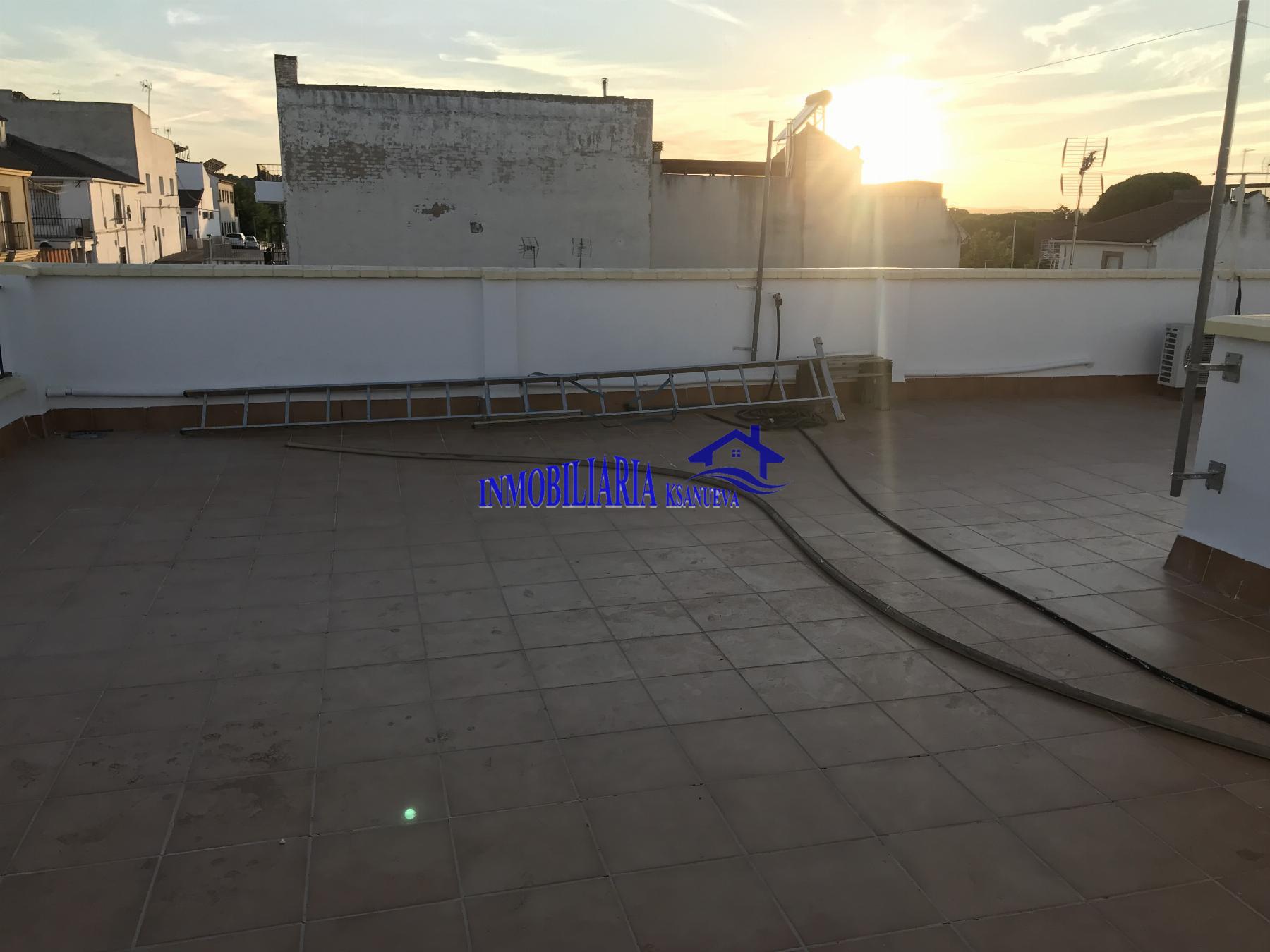 For sale of flat in Córdoba