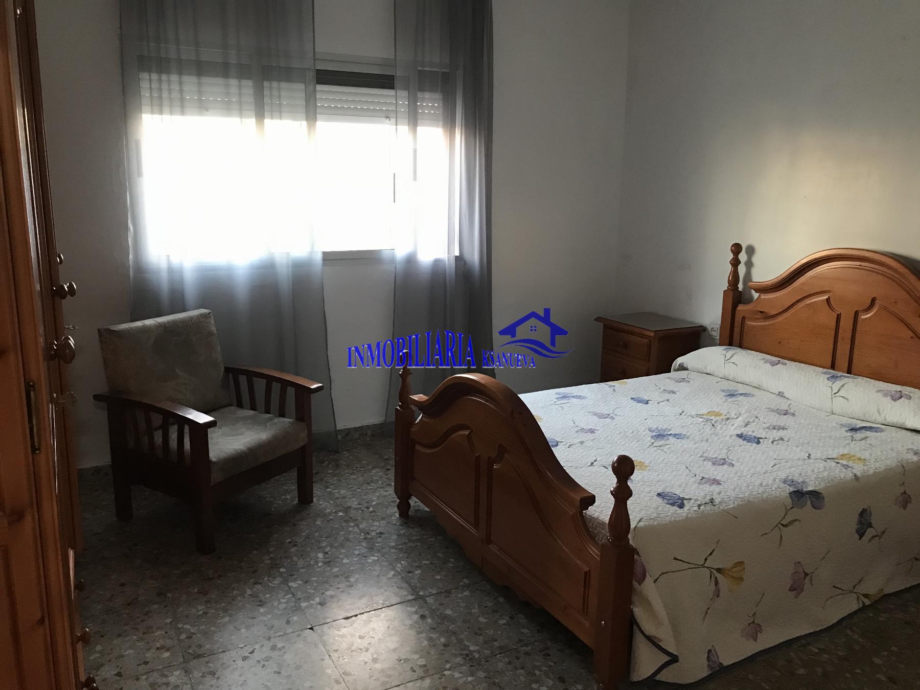 For sale of flat in Córdoba