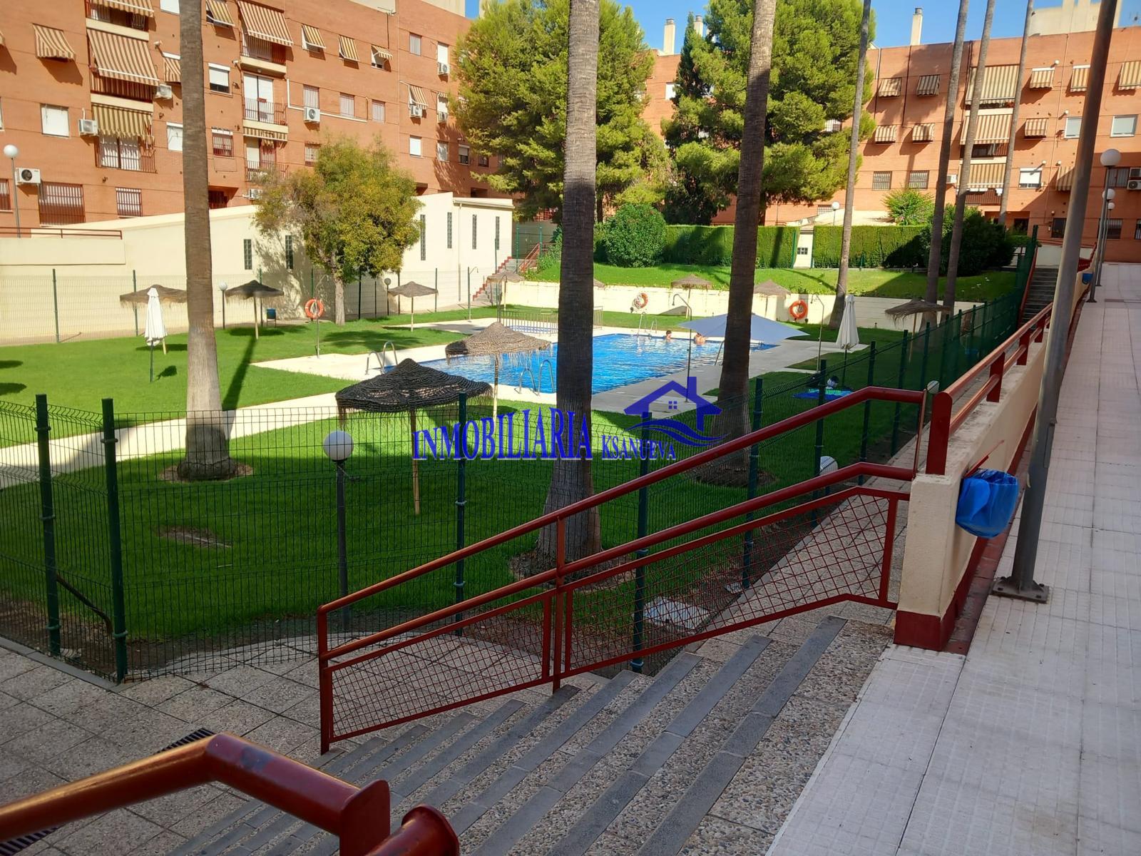 For sale of flat in Córdoba