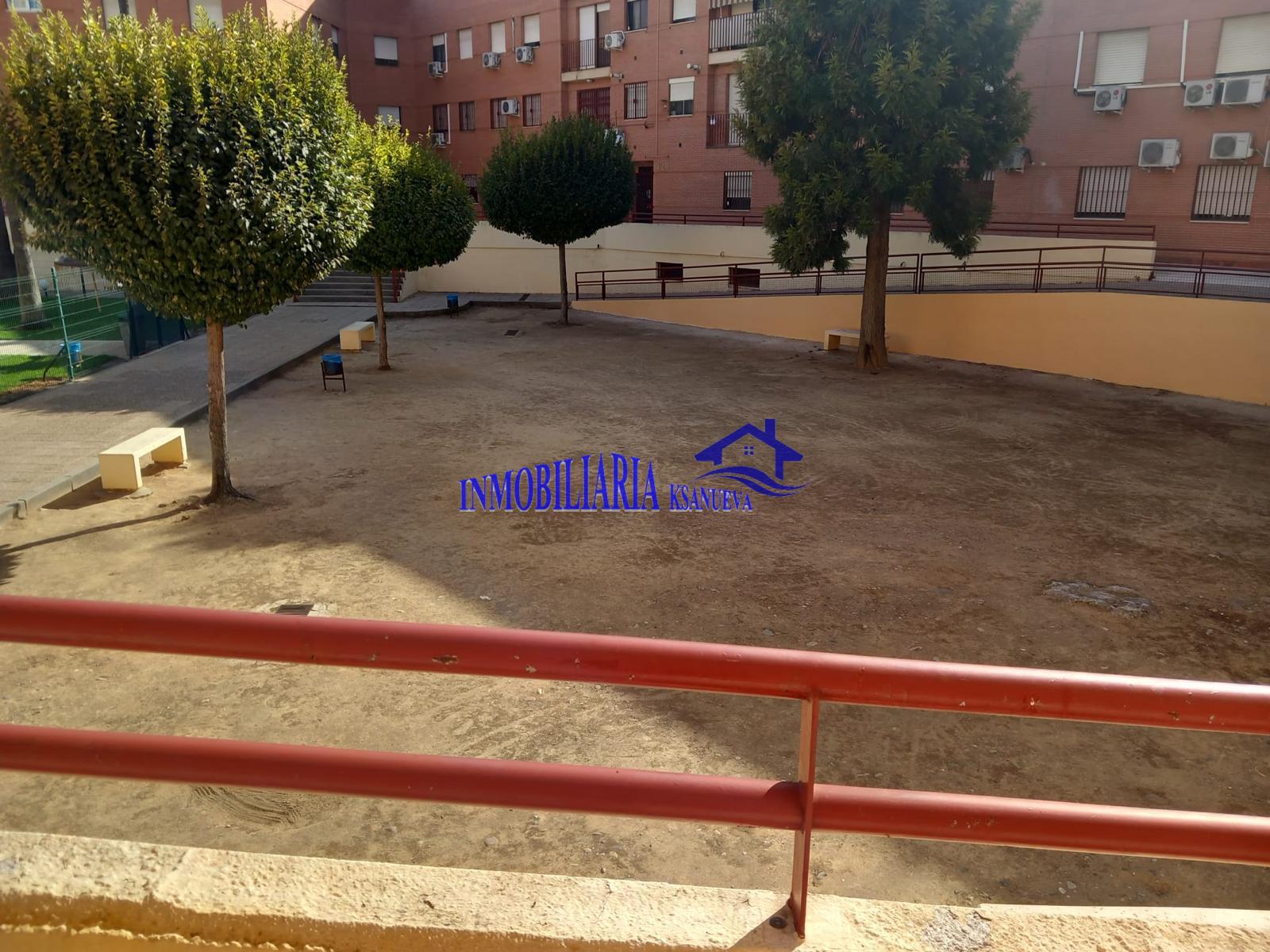 For sale of flat in Córdoba