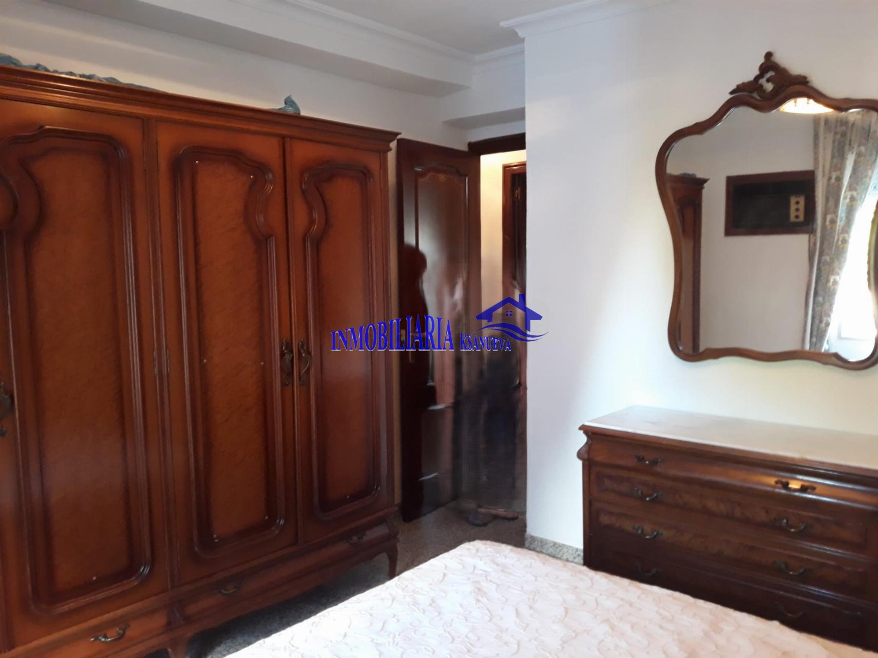 For sale of flat in Córdoba