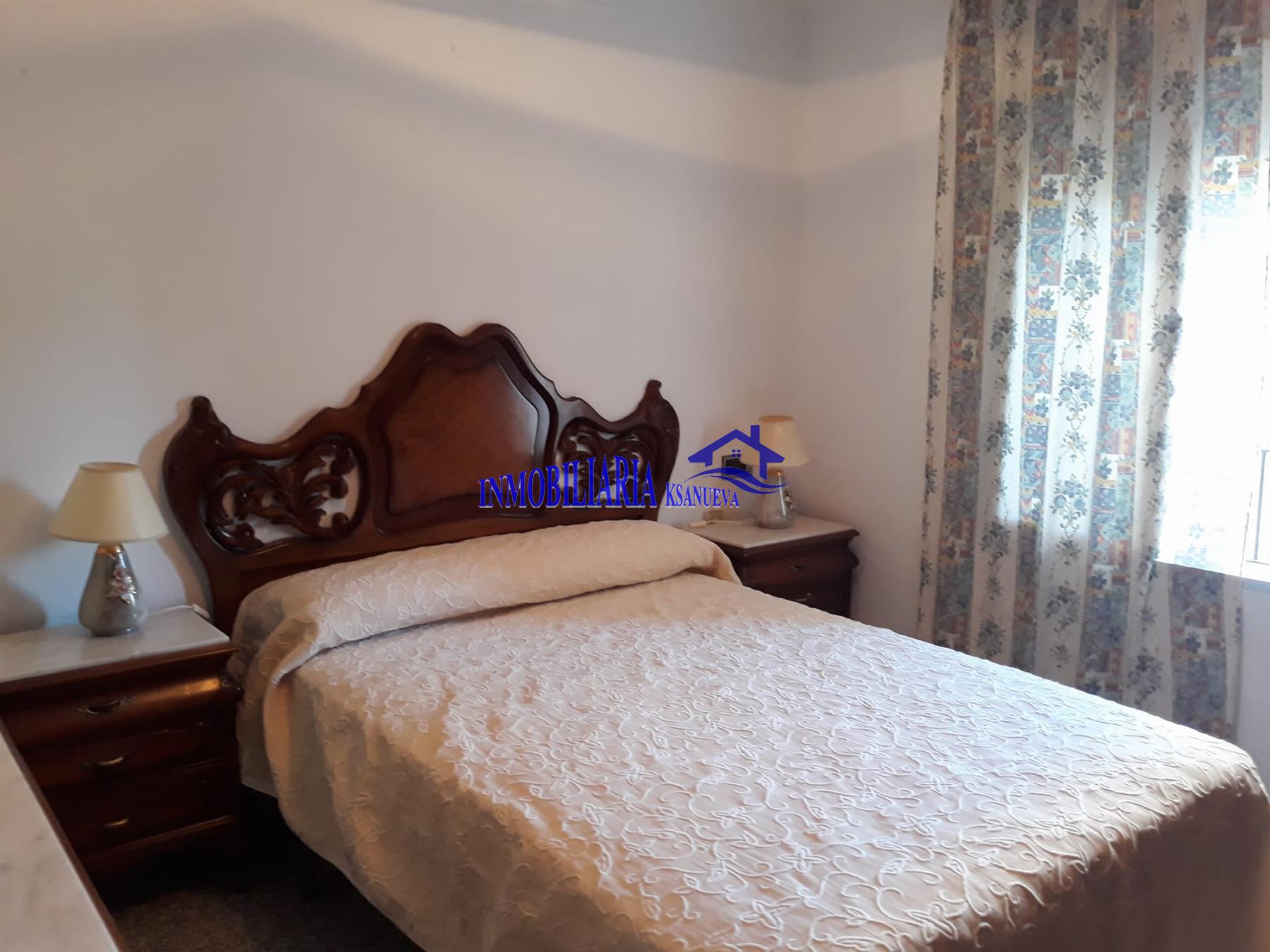 For sale of flat in Córdoba