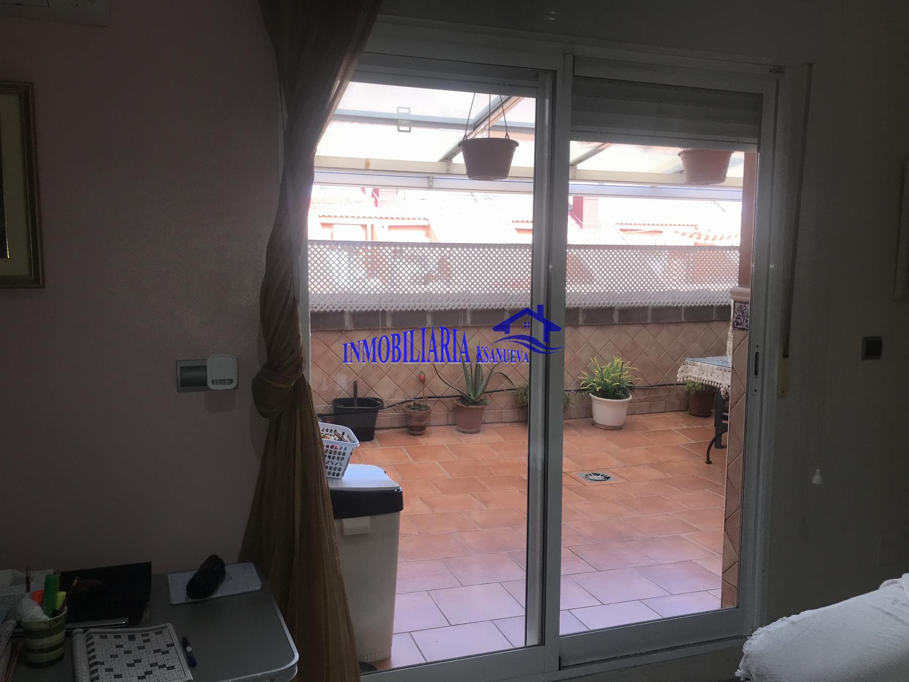 For sale of penthouse in Córdoba