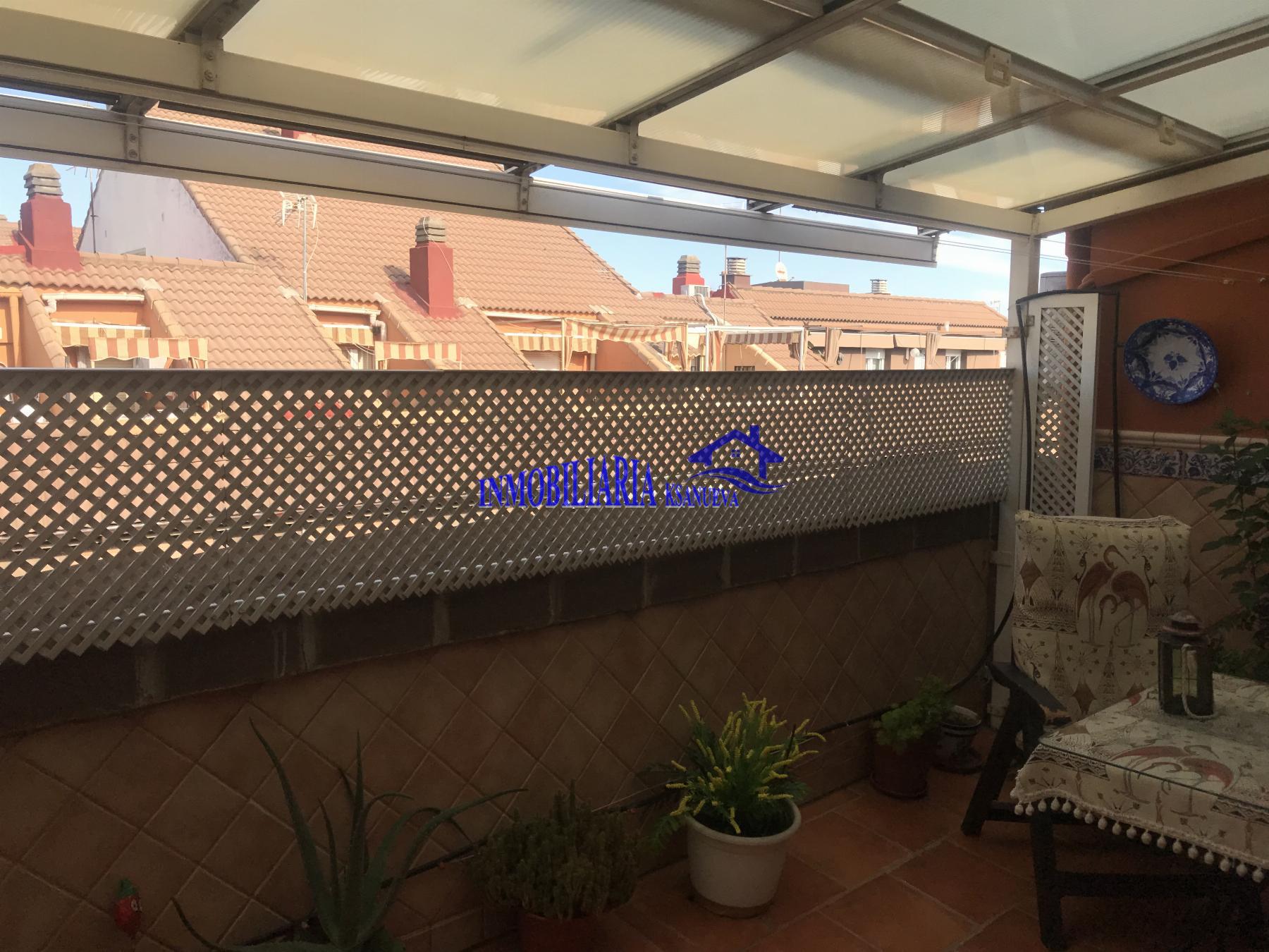For sale of penthouse in Córdoba