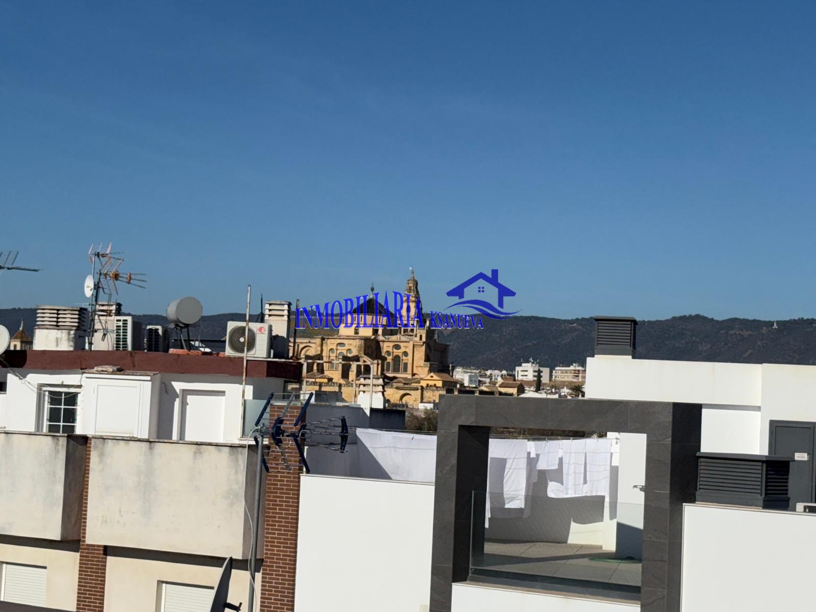 For sale of penthouse in Córdoba