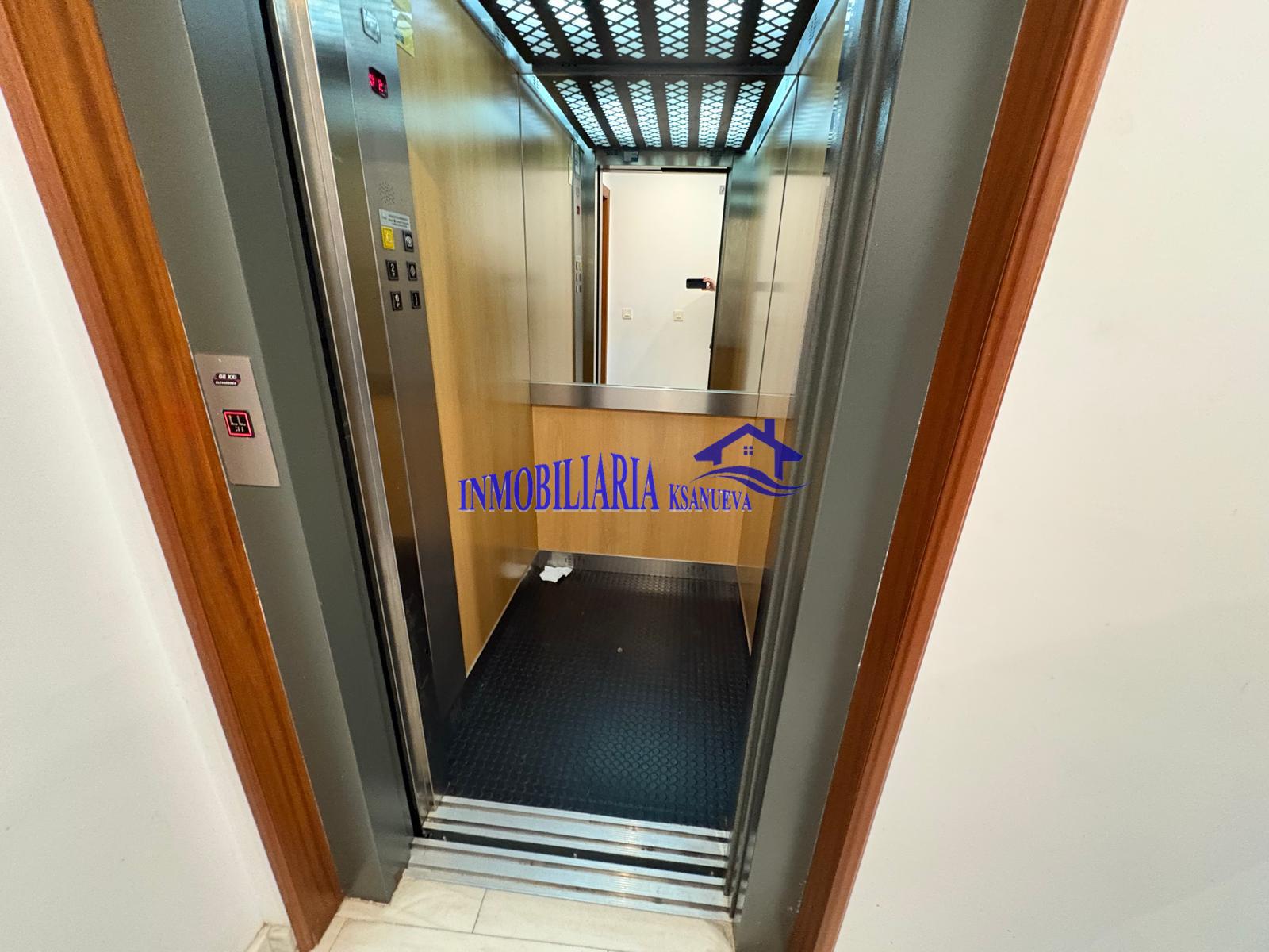 For sale of penthouse in Córdoba