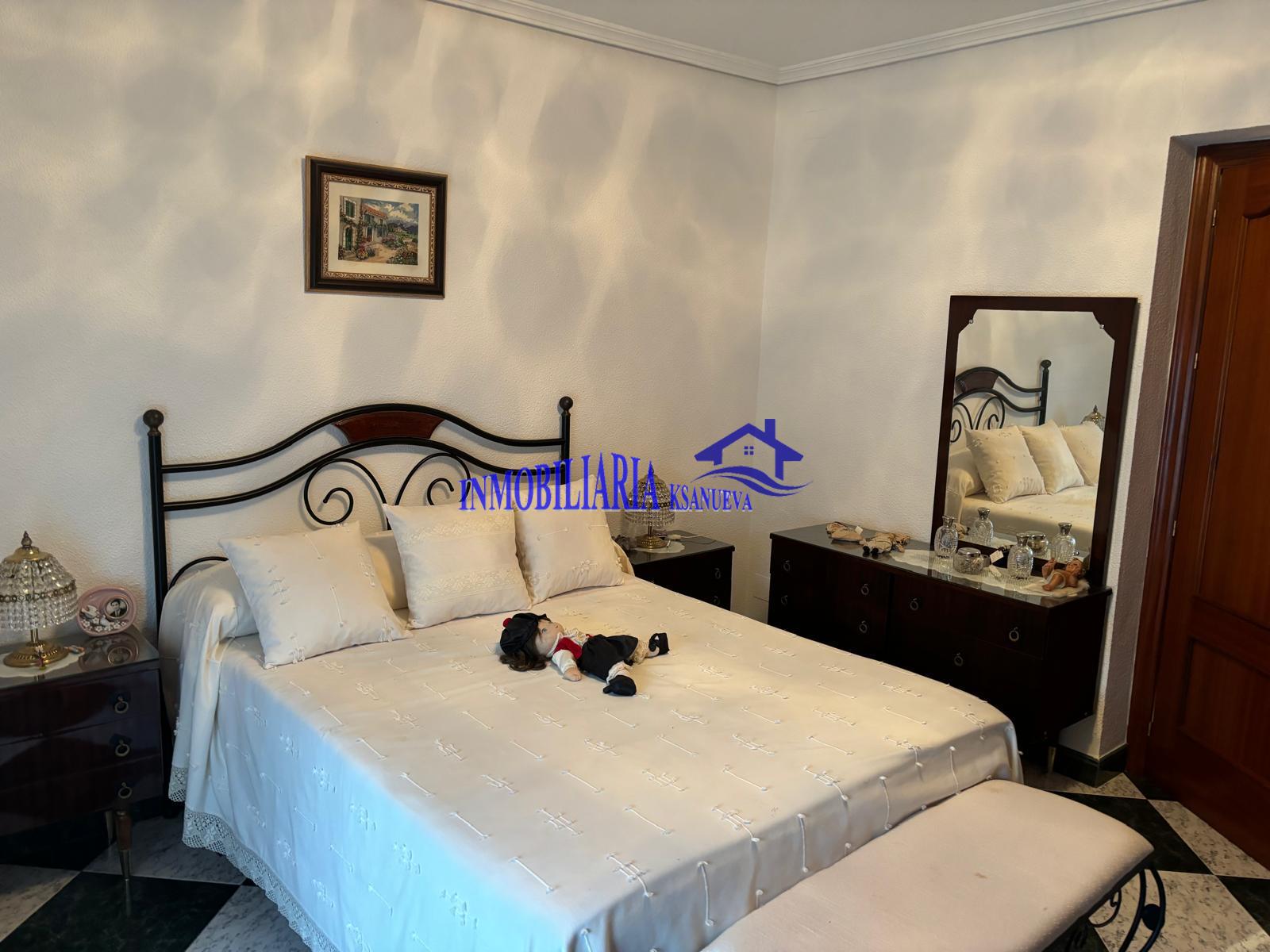 For sale of house in Córdoba