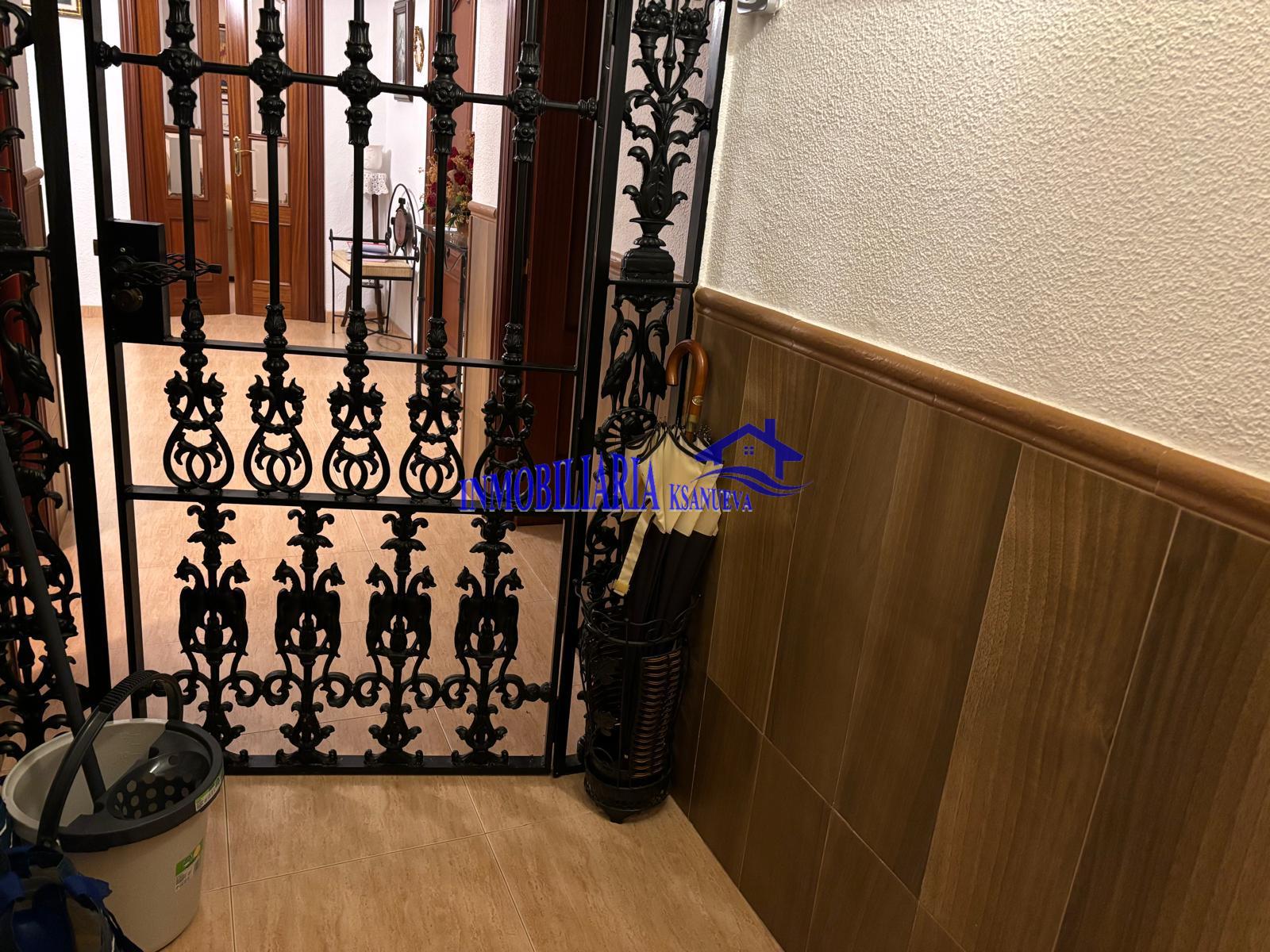 For sale of house in Córdoba