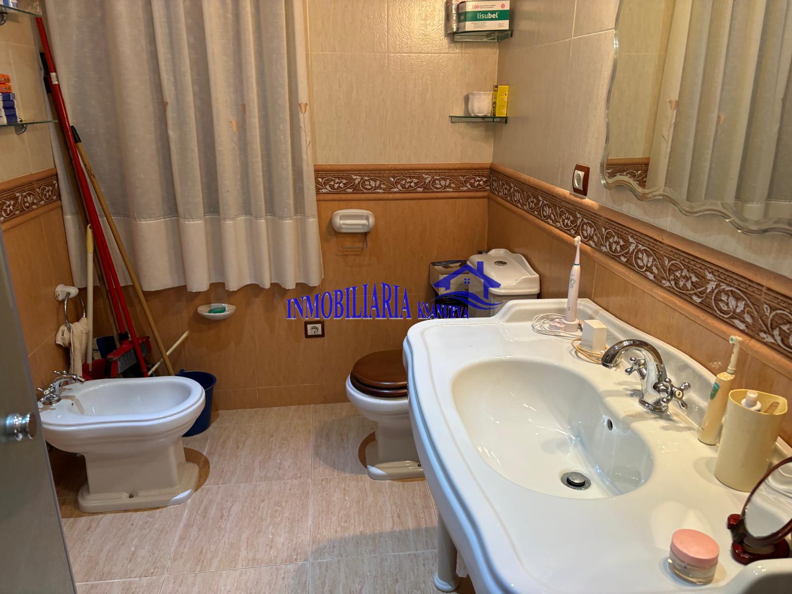 For sale of house in Córdoba