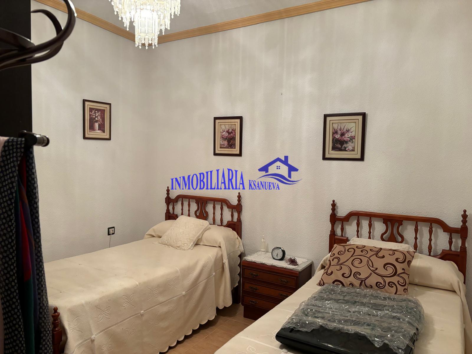 For sale of house in Córdoba