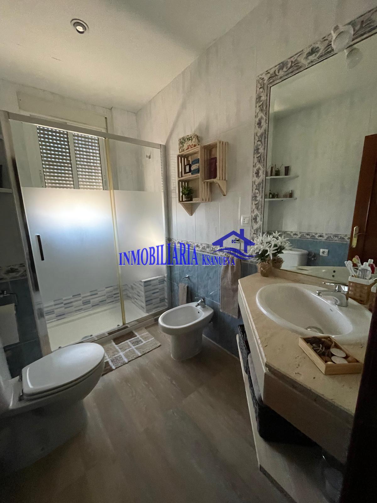For sale of flat in Córdoba