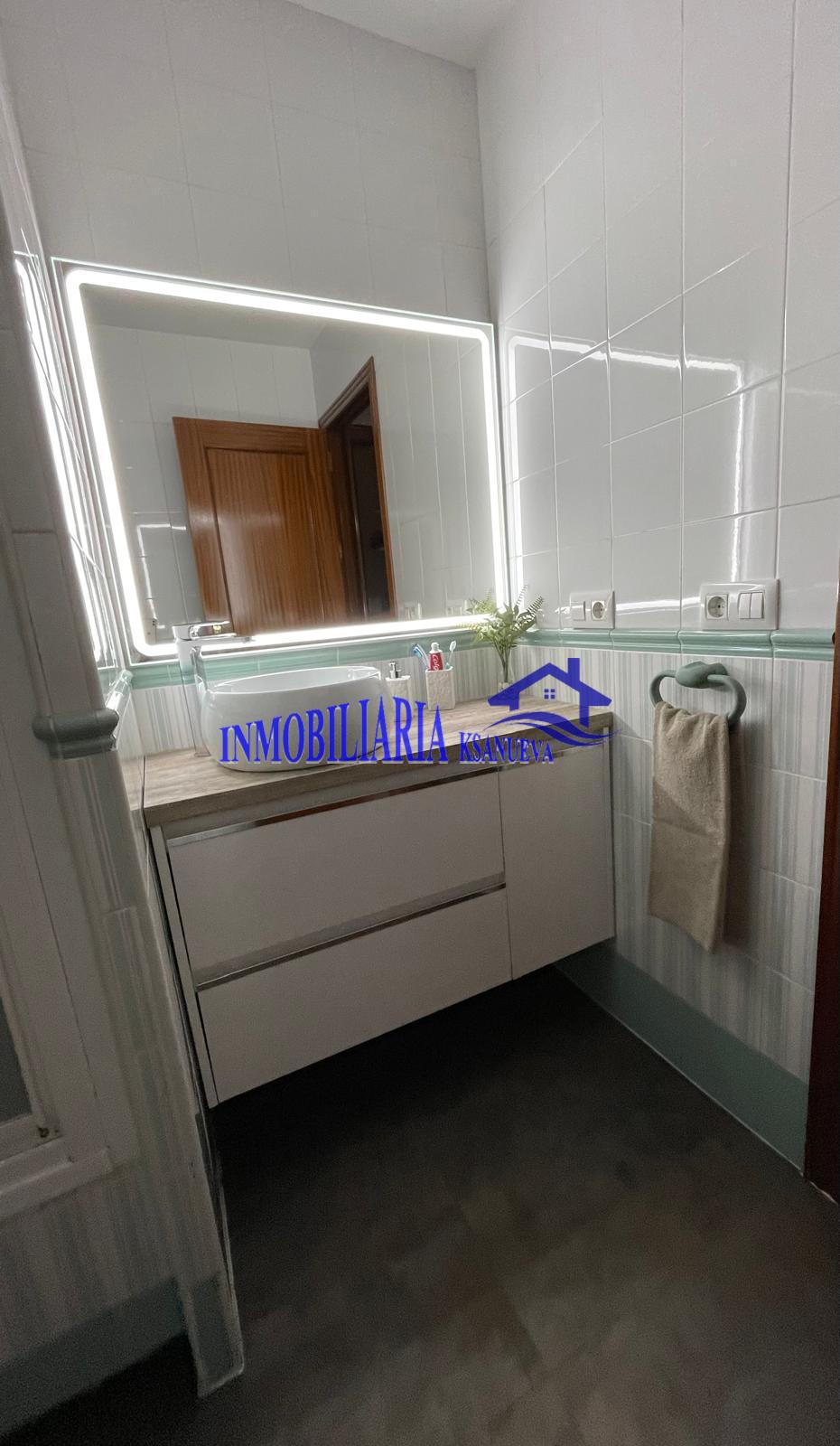 For sale of flat in Córdoba